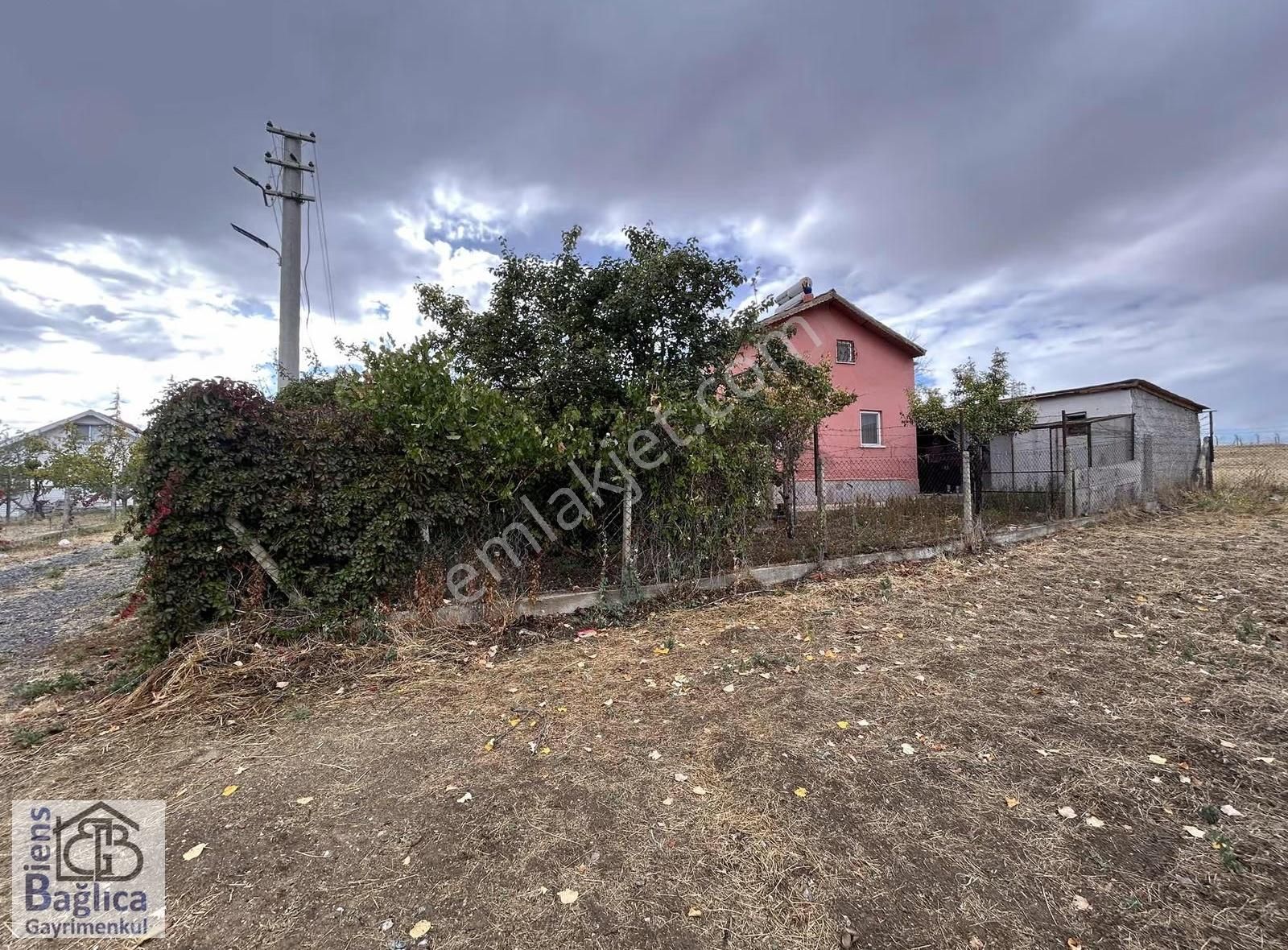 Yatırımlık Site İçerisinde Müstakil Ev