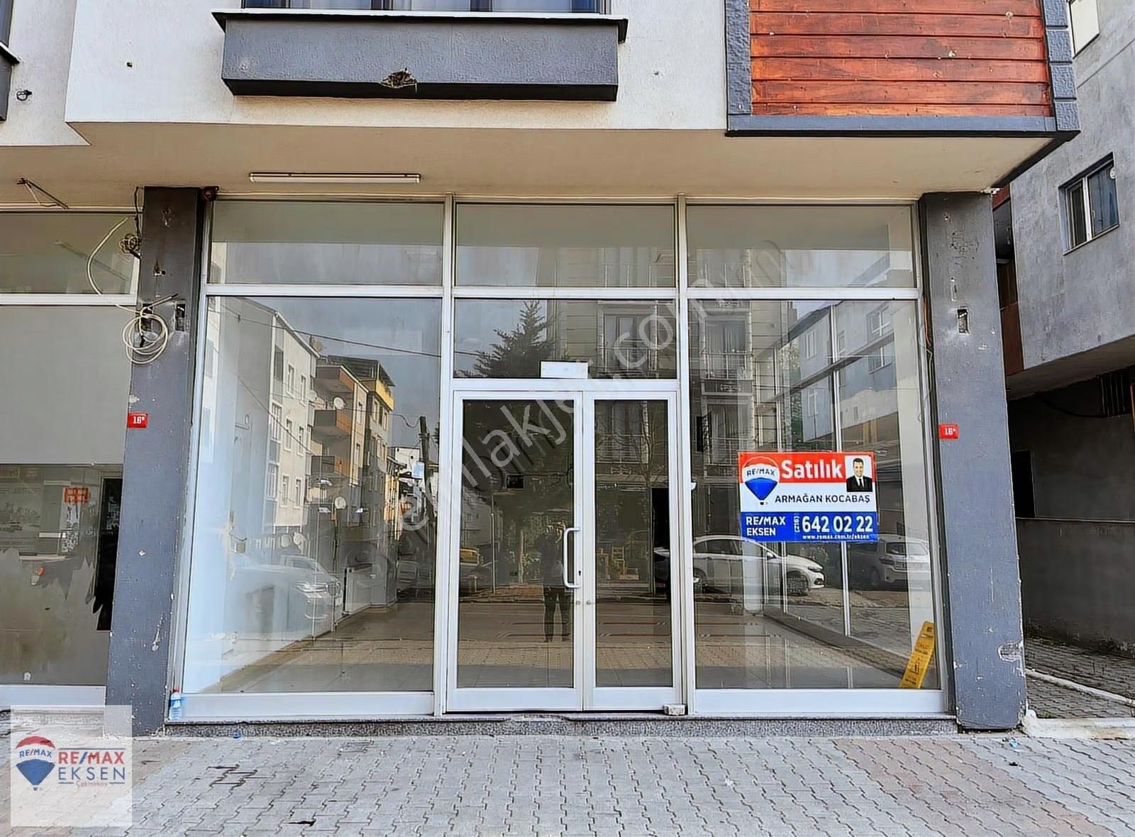 Göztepe Caddesi Üzerinde Kiracısız Önü Açık Geniş Cepheli Dükkan - Görsel 9