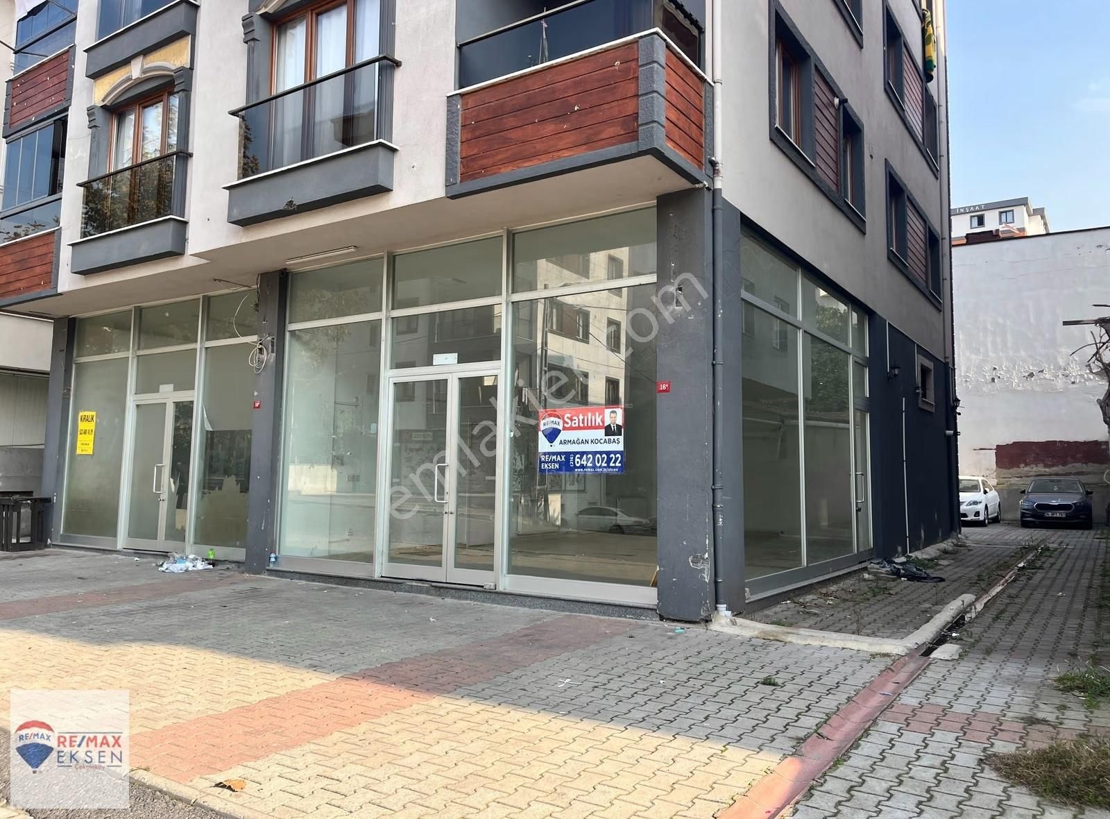 Göztepe Caddesi Üzerinde Kiracısız Önü Açık Geniş Cepheli Dükkan - Görsel 11