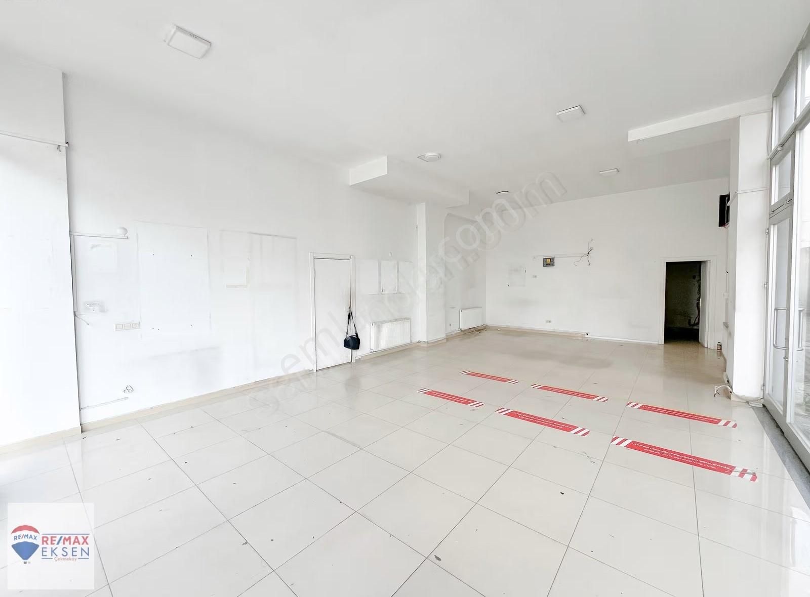 Göztepe Caddesi Üzerinde Kiracısız Önü Açık Geniş Cepheli Dükkan - Görsel 15