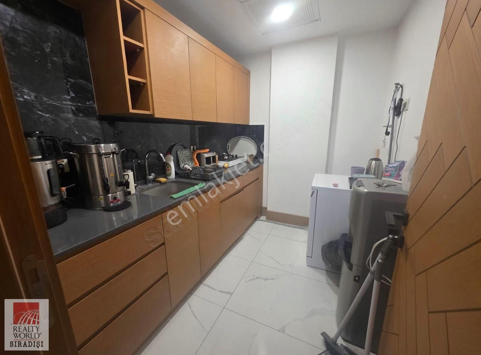 Yeşilbahçe'de Fulldeniz Manzaralı 2 Katlı Kiralık Prestijli Ofis - Görsel 23