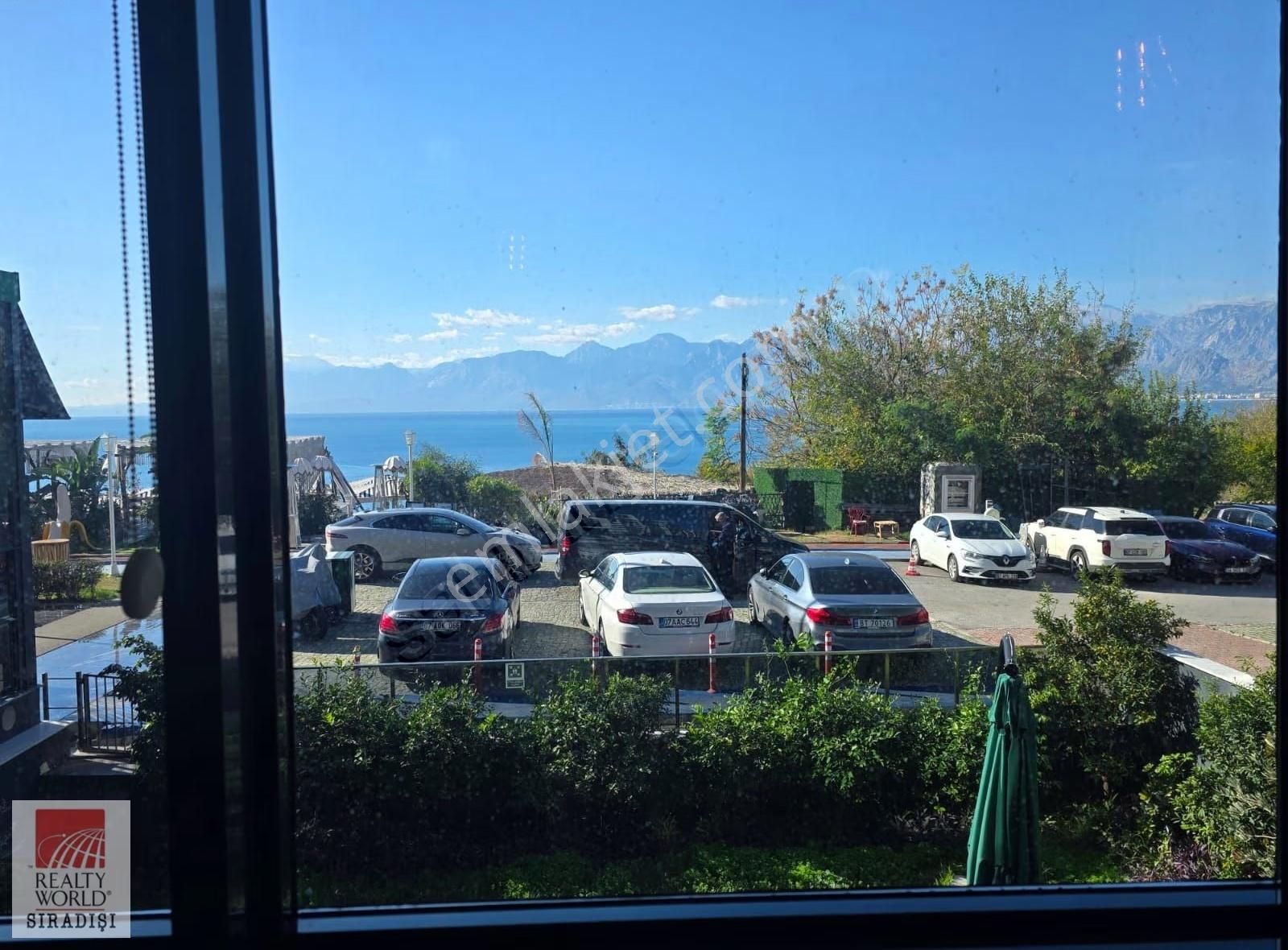 Yeşilbahçe'de Fulldeniz Manzaralı 2 Katlı Kiralık Prestijli Ofis - Görsel 19