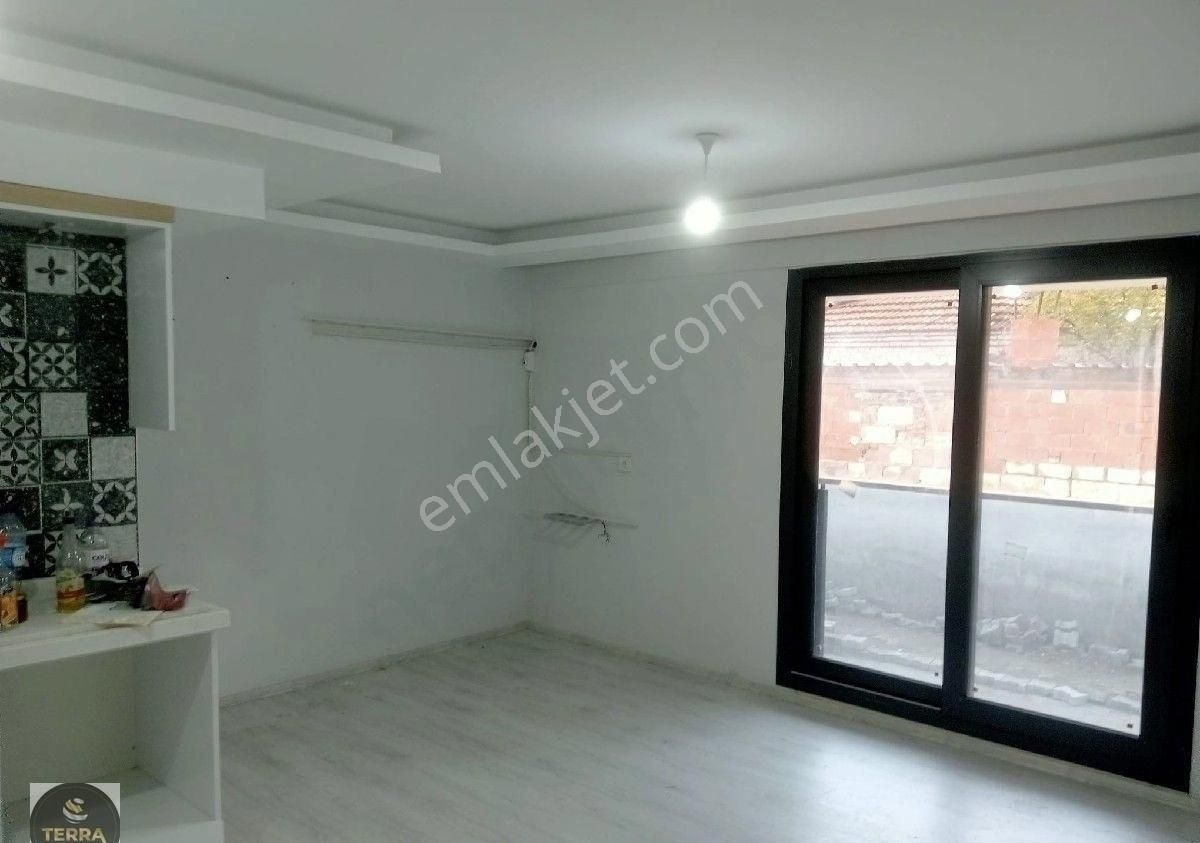 Germencik Devlet Hastanesi Karşısında 1+1 Kiralık Daire - Görsel 7