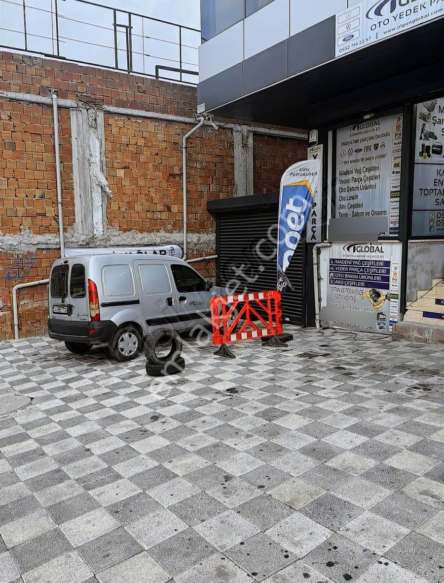 Çelik Yapıdan Cadde Üstünde Dükkan