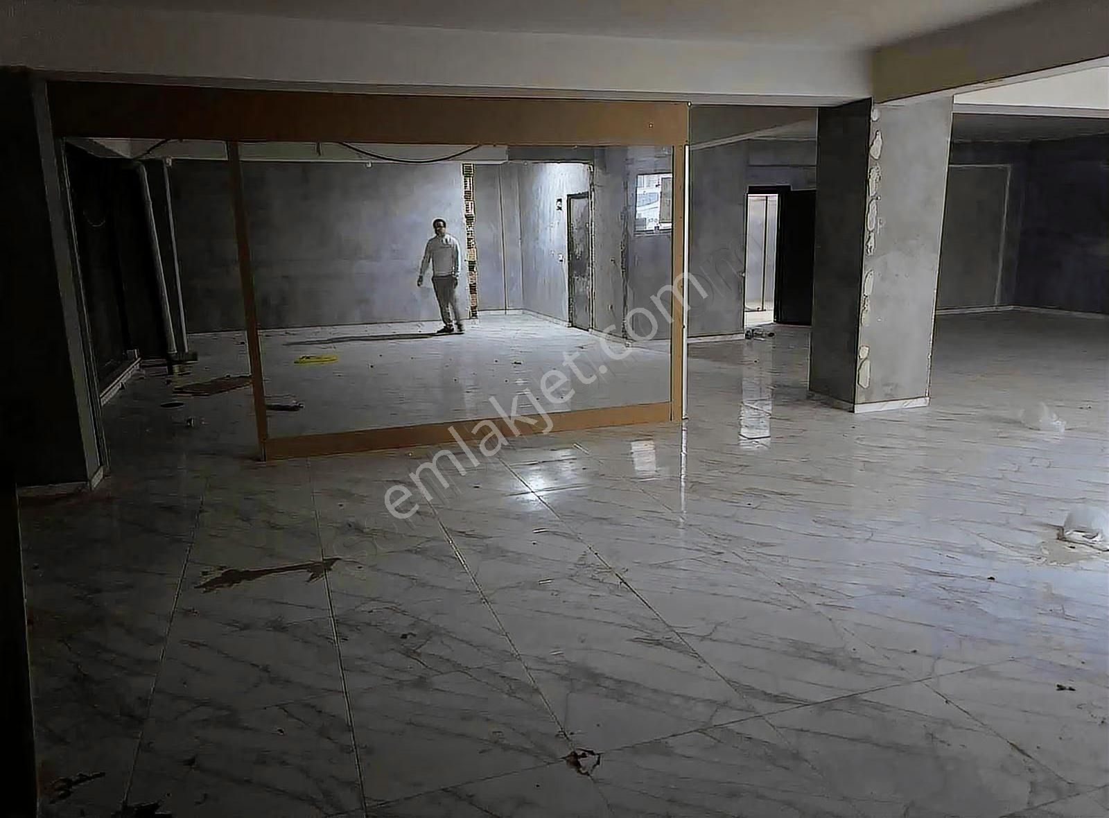 Çelik Yapıdan Cadde Üstünde Dükkan - Görsel 2