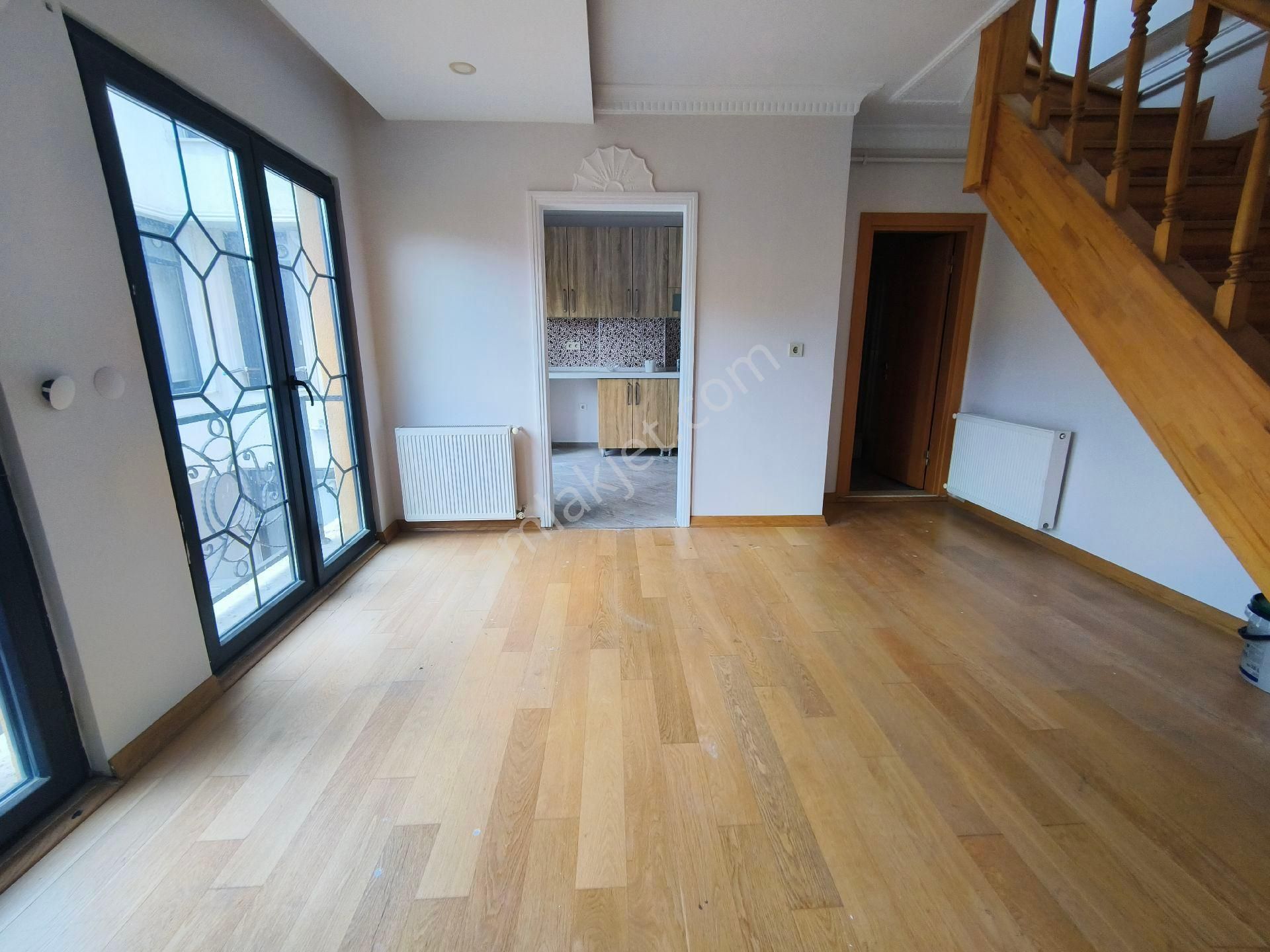 Güneyden Deniz Manzaralı. 2+1.100 M2 Karanlık Odasız Teraslı Dubleks