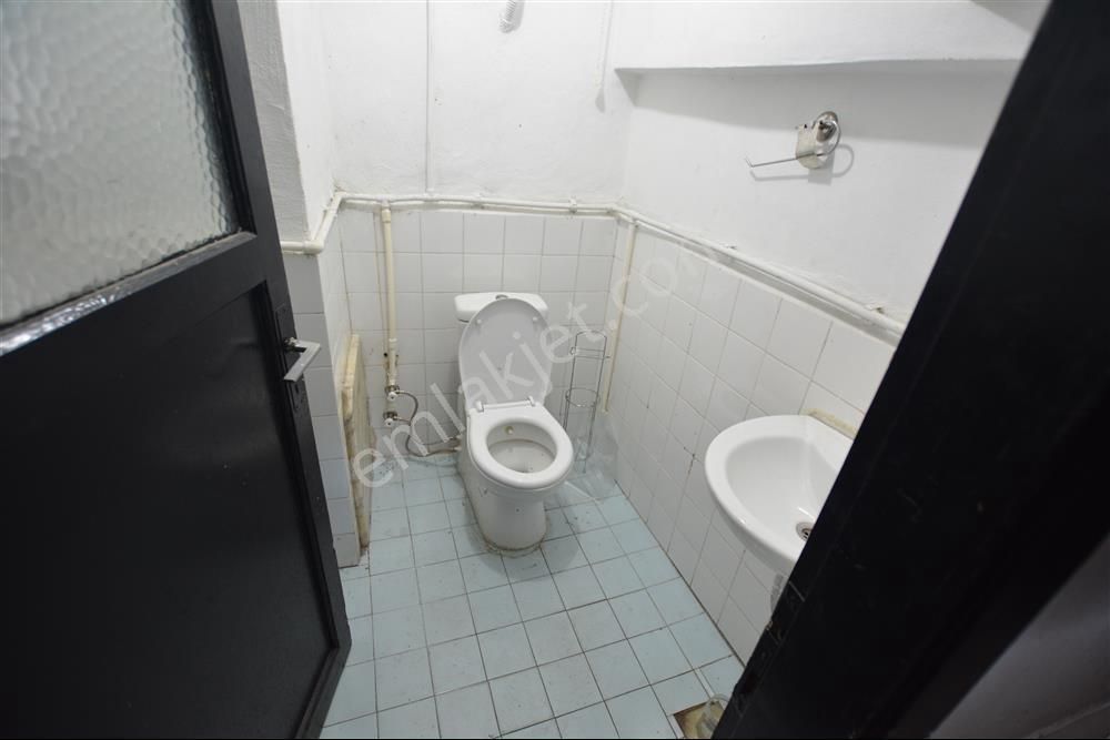 Avcılar Merkez Postane Sokağında Tabela Değeri Yüksek Satılık Depolu Dükkan - Görsel 8