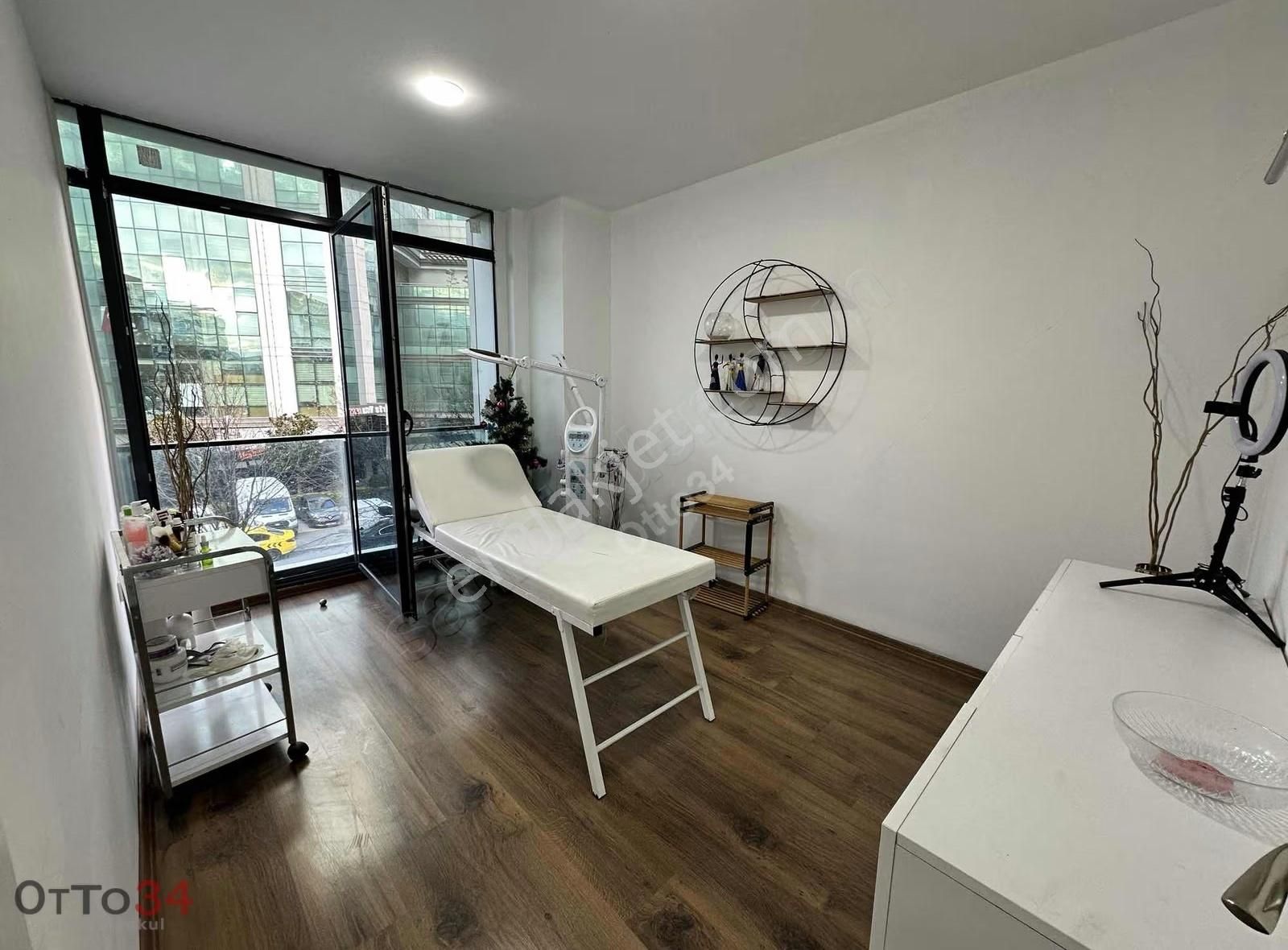 Beylikdüzü Perlavista Avm Karşısı Devren Kiralık Güzellik Salonu - Görsel 3