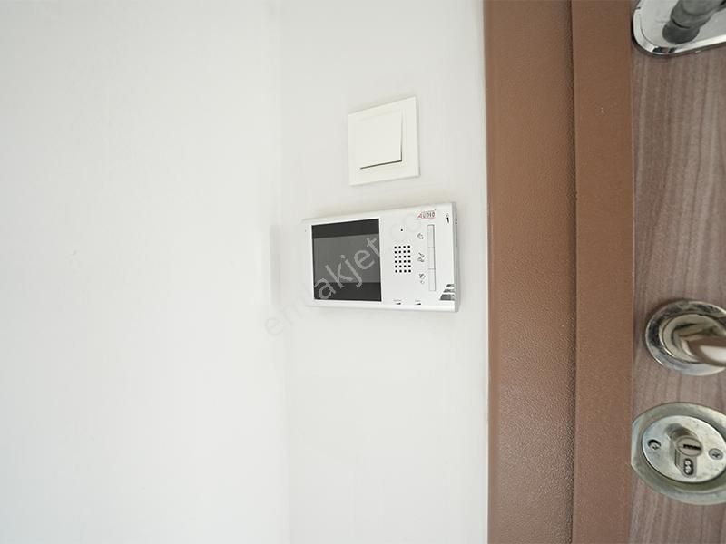 C21 Cius; Bölge Parkı Civ 3+1 Teraslı Dükkan Üstü Kiralık Daire - Görsel 3