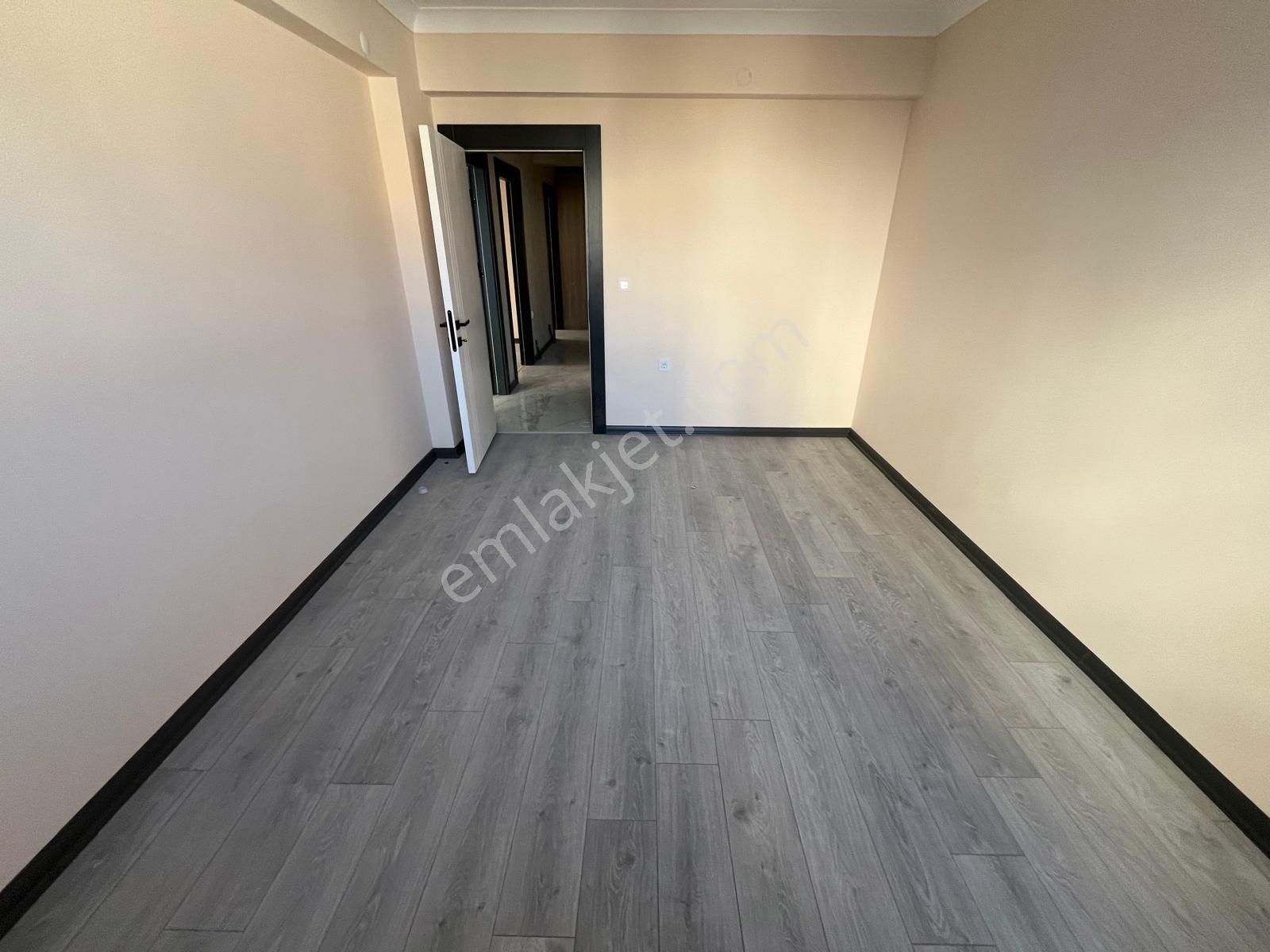 Battalgazi Mah. 1851. Cadde Dibi Ful Yapılı Geniş Ful Yapılı 3+1 - Görsel 19