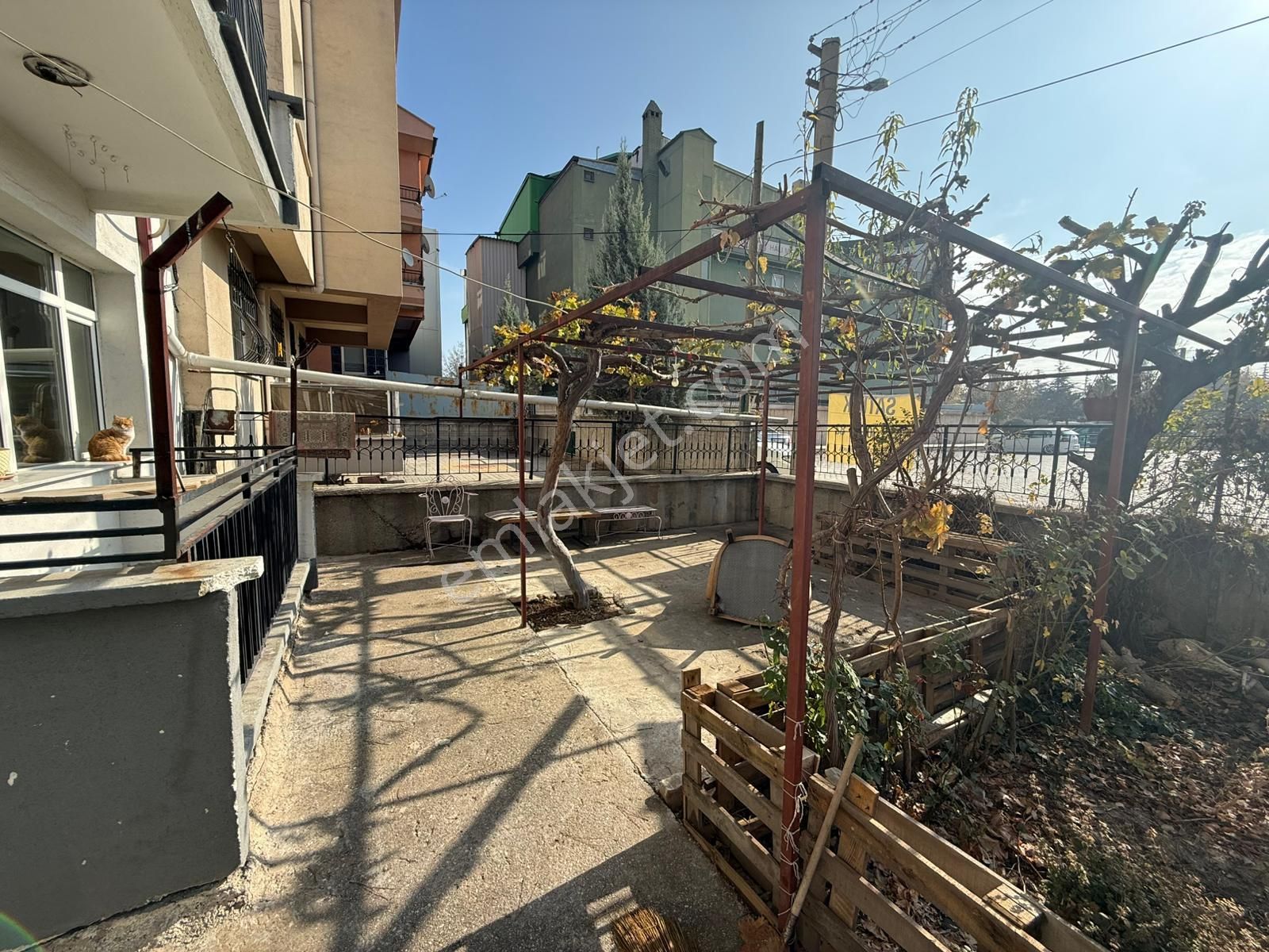 Aras Gyo Dan Sakarya Mah, Tranvay Yanı 2+1 Zemin Kat Daire - Görsel 18