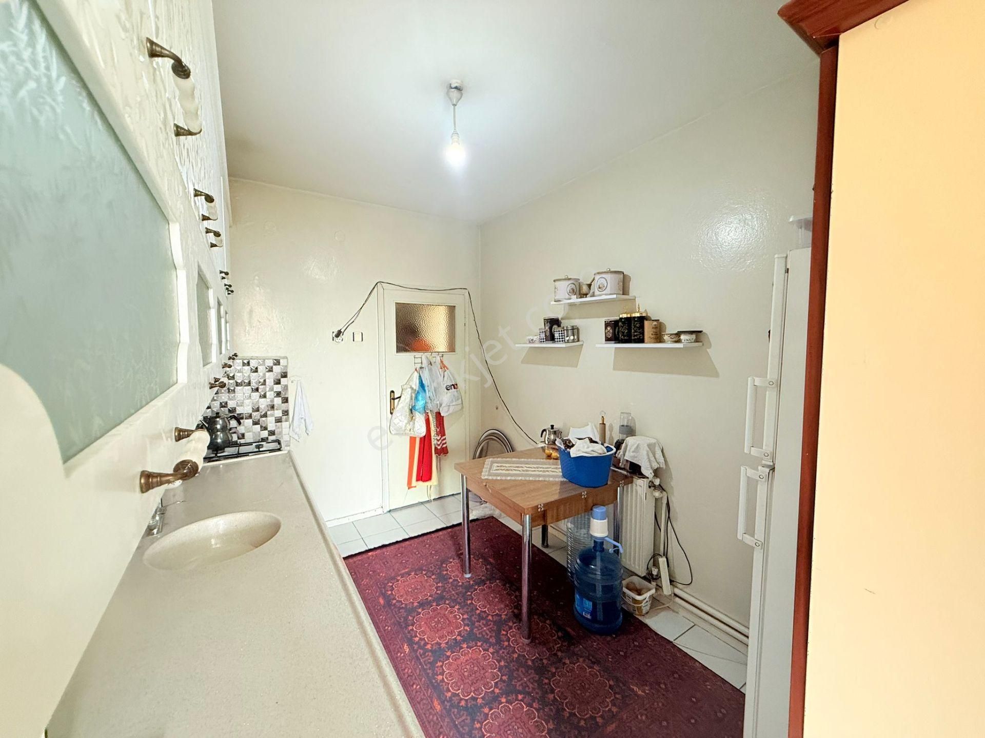 Aras Gyo Dan Sakarya Mah, Tranvay Yanı 2+1 Zemin Kat Daire - Görsel 3