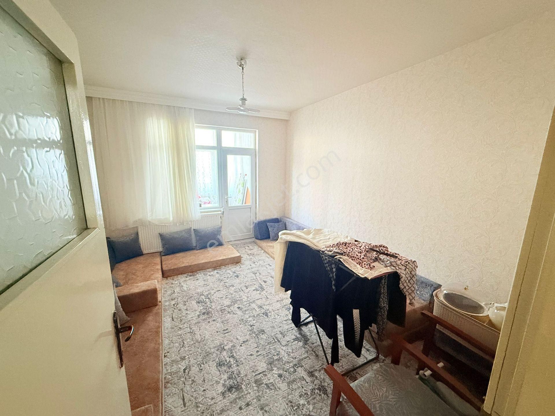 Aras Gyo Dan Sakarya Mah, Tranvay Yanı 2+1 Zemin Kat Daire - Görsel 7