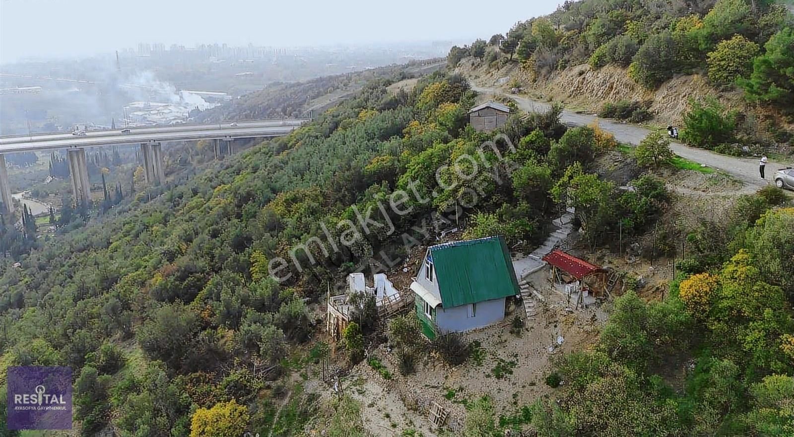 İsmetiye De Otoban Yanı 172m2 Manzaralı Hobi Bahçesi