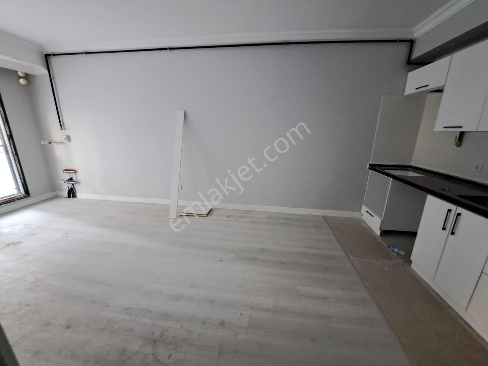 Maltepe Altıntepe'de 1+1 Kiralık Sıfır Giriş Altında Daire Vardır Kat Arakat - Görsel 9