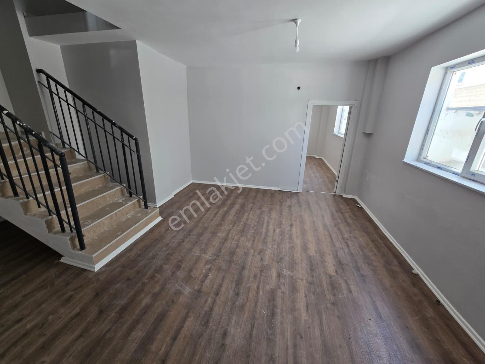 Yenikent Mustafa Kemal Mah. Ters Dubleks 5+1 Satılık Daire - Görsel 5