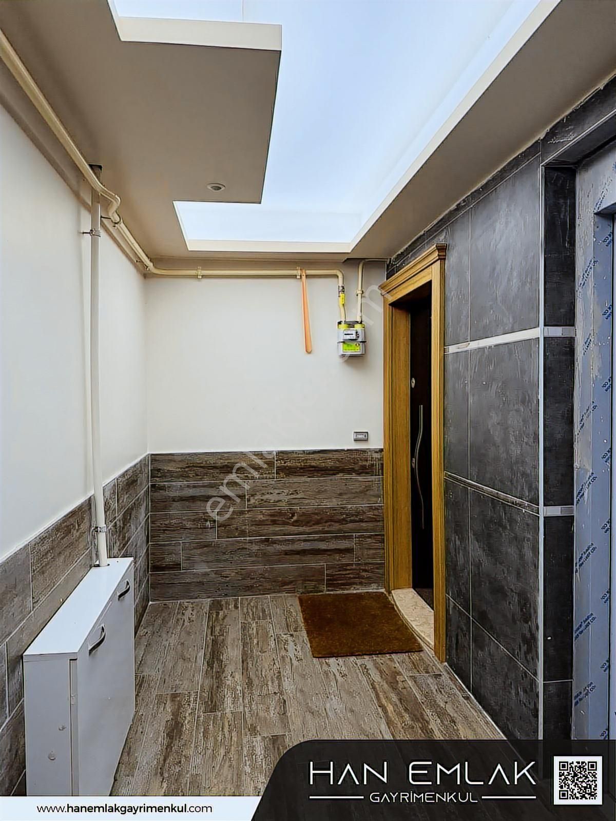 Han Emlak'tan | Denize Çıkan Sokakta Satılık 2+1 - Görsel 3