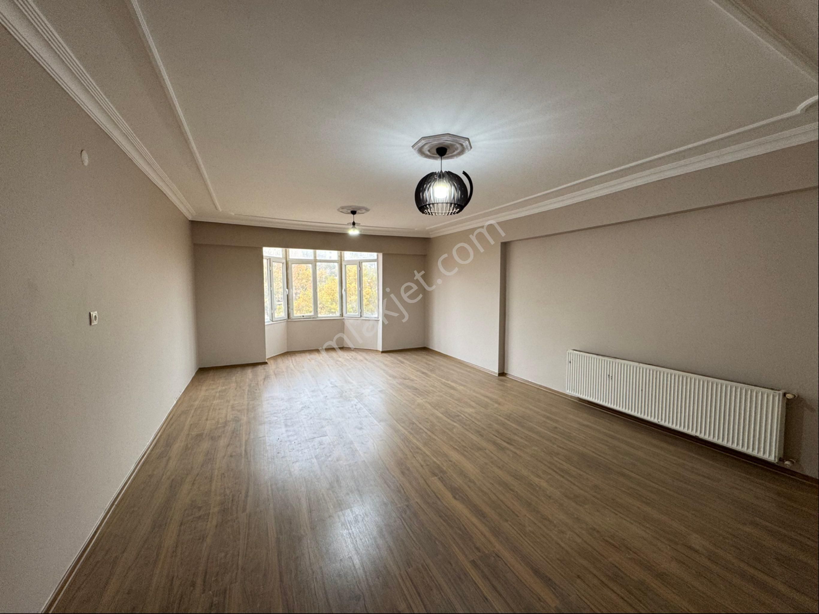 Doğukent‘te 4 + 1 Kiralık Daire!!