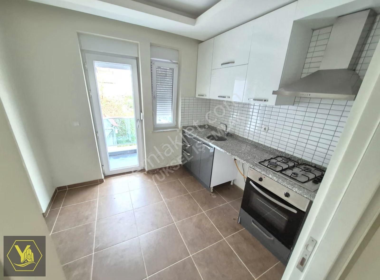 Kızıltoprak Mh. 2.kat 2+1 Asansörlü Ayrı Mutfaklı Satılık Daire - Görsel 2