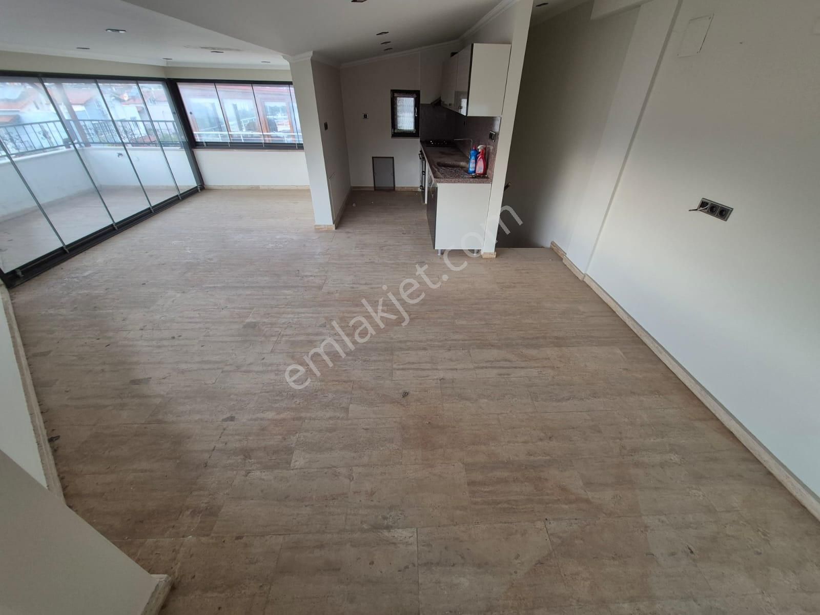 Poyraz Gayrimenkul'den Burhaniye İskele'de Satılık Dubleks Daire - Görsel 6