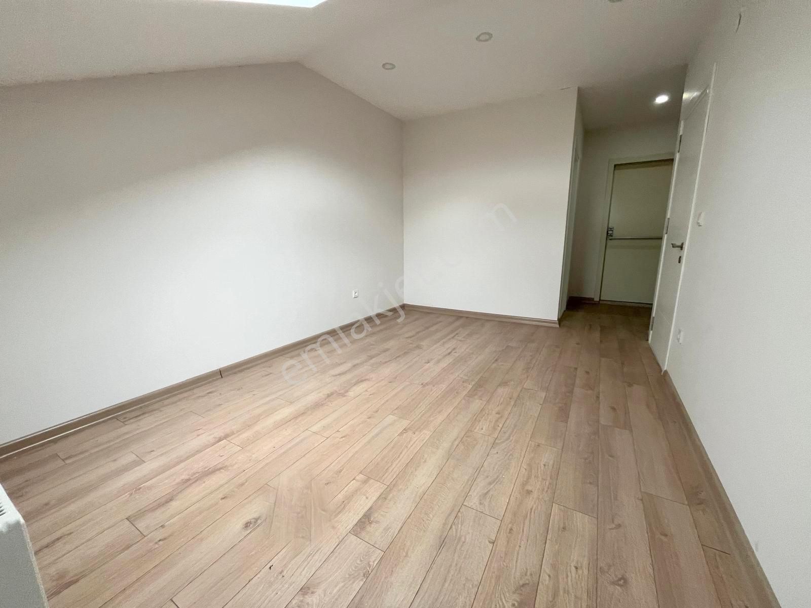 Tamiş'den Küçükyalı Sahil'de 2 Yıllık Deniz Manzaralı 4+1 Dublex - Görsel 32