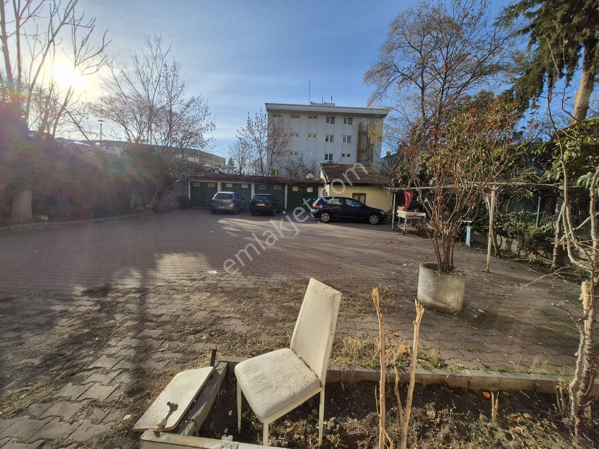 Arel'den Maltepe'de Gençlik Yakını Otoparklı Giriş Kat 2+1 - Görsel 23