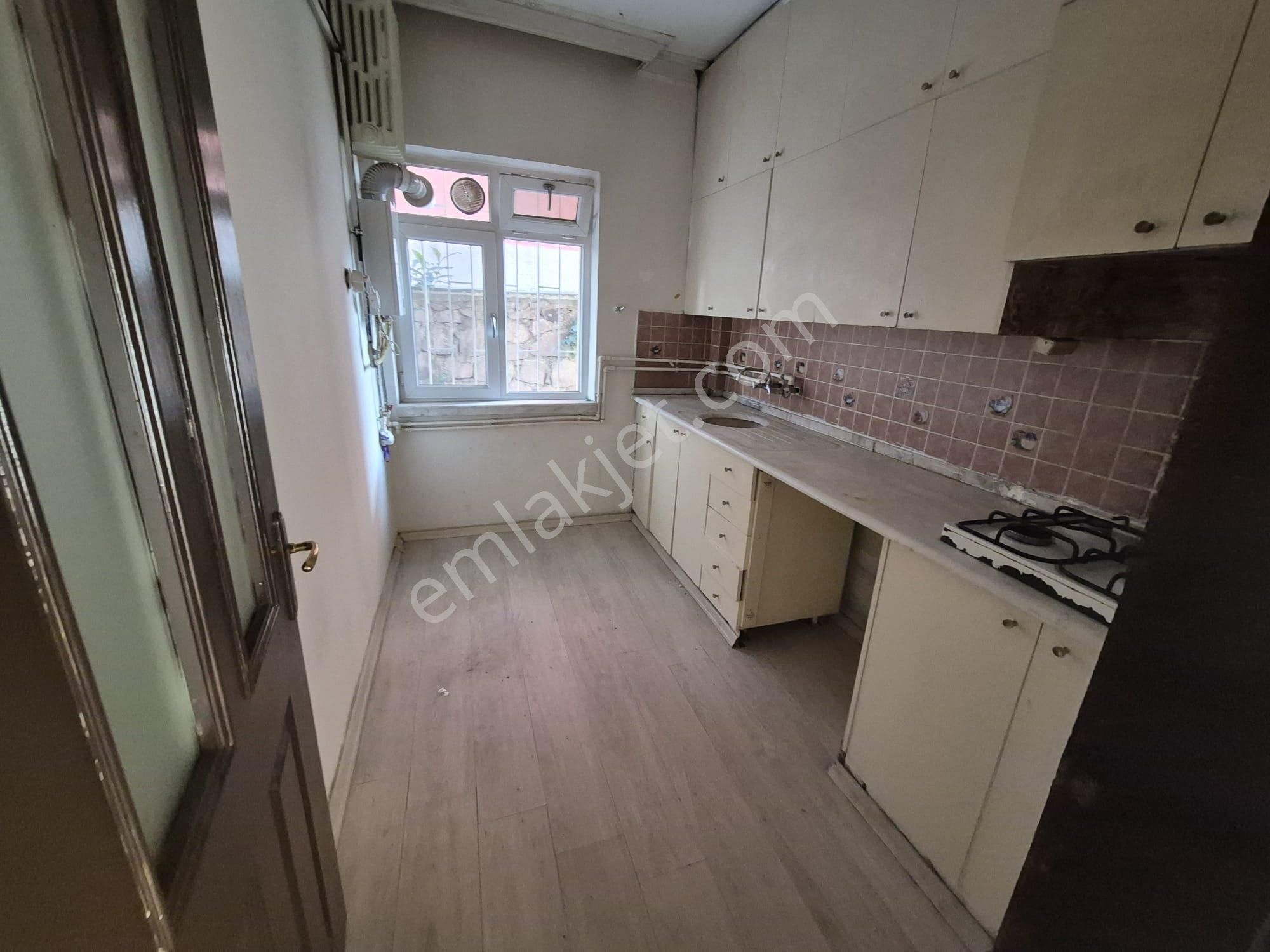 Arel'den Maltepe'de Gençlik Yakını Otoparklı Giriş Kat 2+1 - Görsel 13