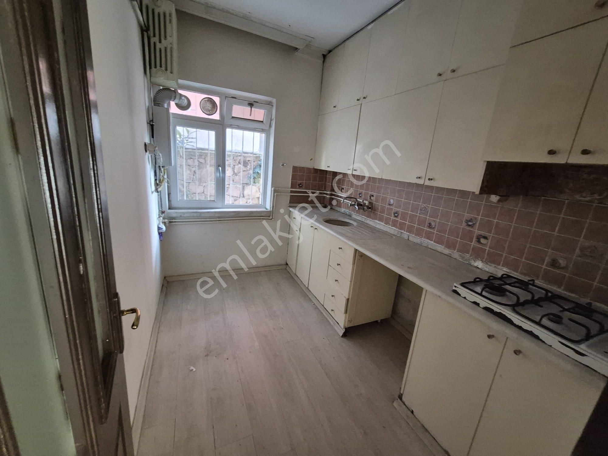 Arel'den Maltepe'de Gençlik Yakını Otoparklı Giriş Kat 2+1 - Görsel 12