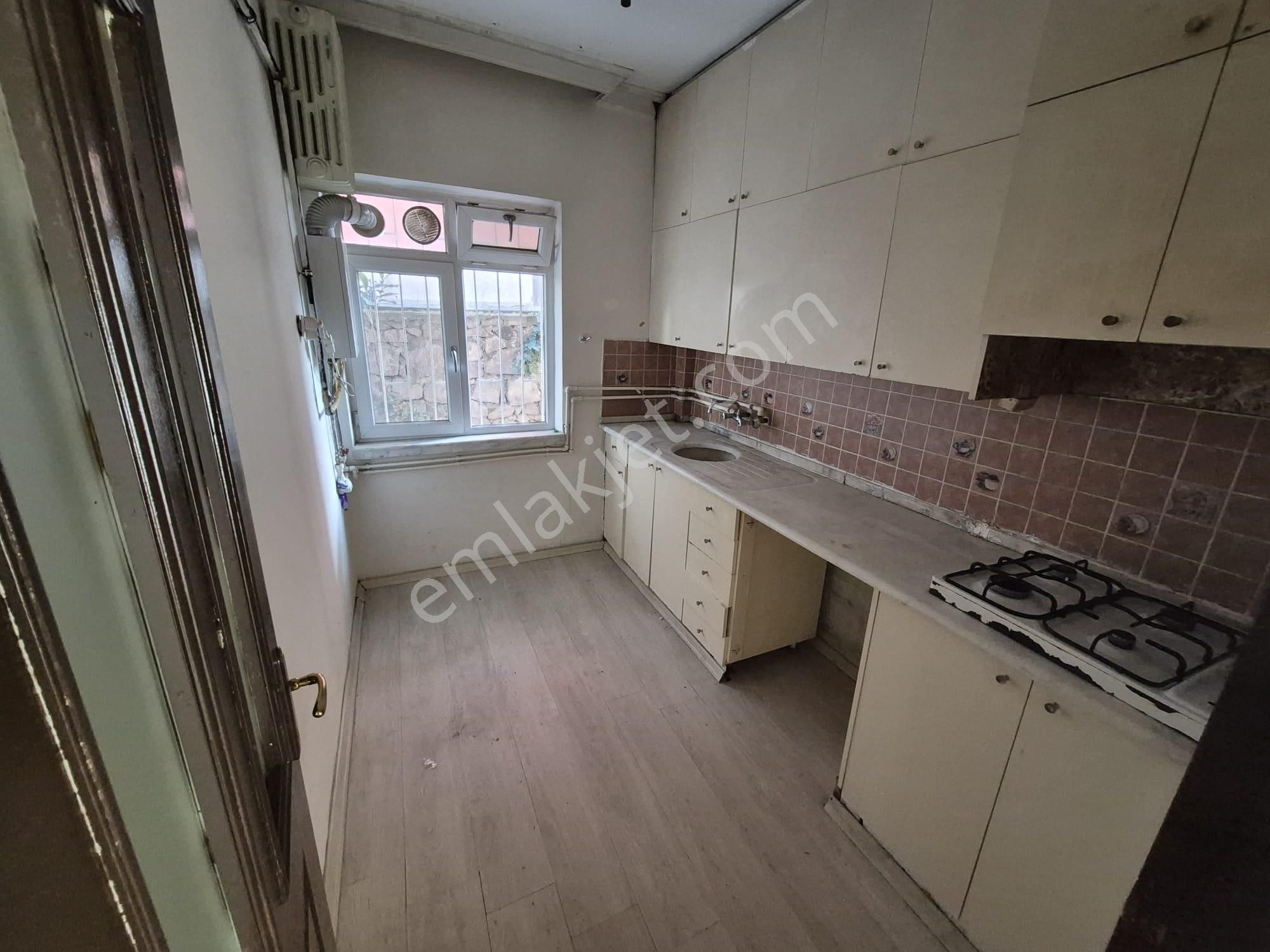 Arel'den Maltepe'de Gençlik Yakını Otoparklı Giriş Kat 2+1 - Görsel 11