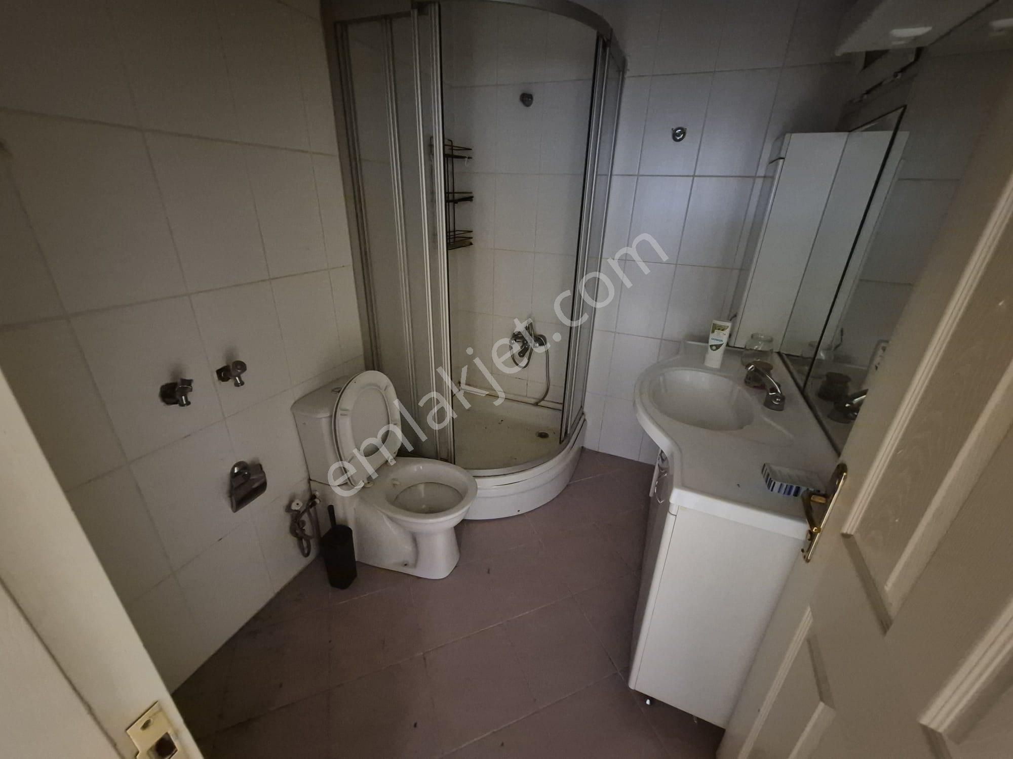 Arel'den Maltepe'de Gençlik Yakını Otoparklı Giriş Kat 2+1 - Görsel 19