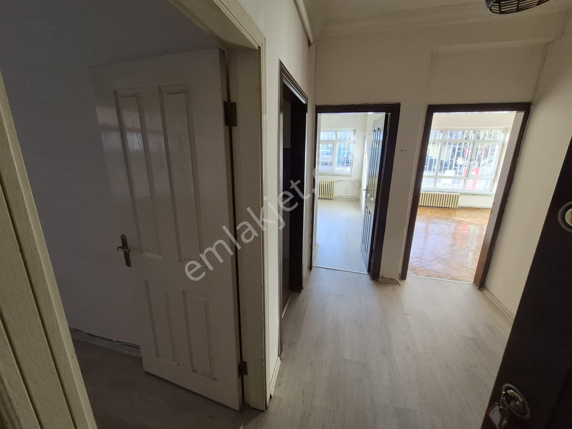 Arel'den Maltepe'de Gençlik Yakını Otoparklı Giriş Kat 2+1 - Görsel 18