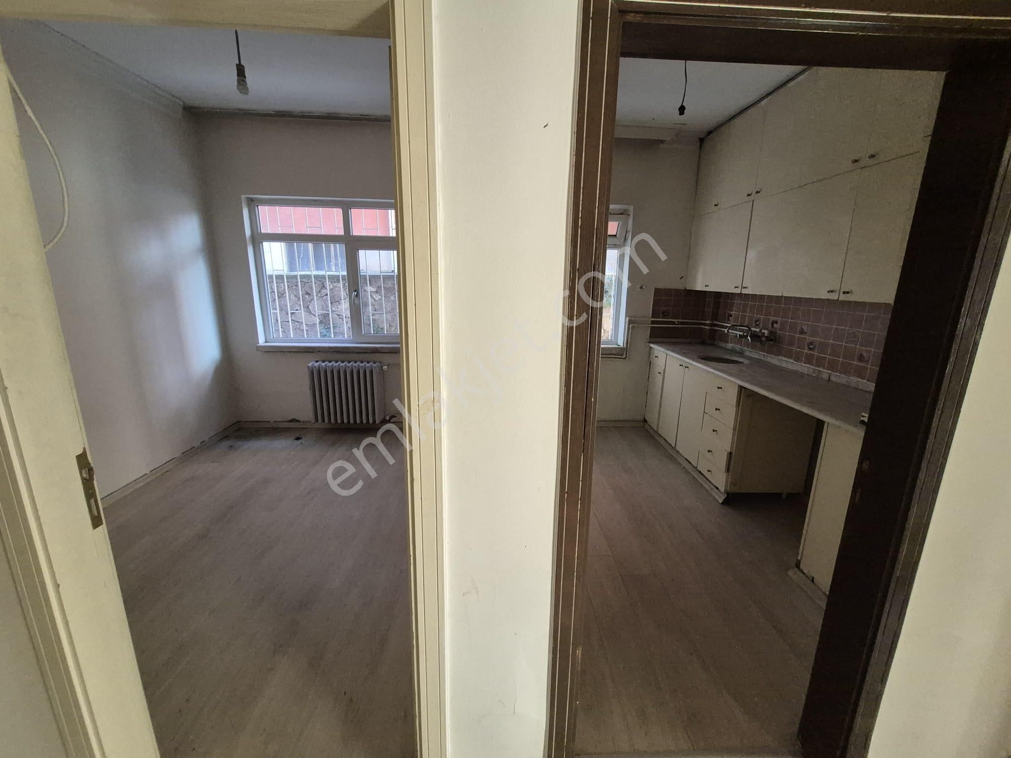 Arel'den Maltepe'de Gençlik Yakını Otoparklı Giriş Kat 2+1 - Görsel 25