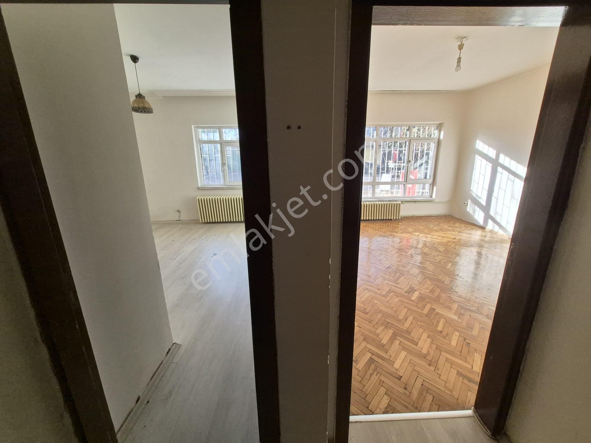 Arel'den Maltepe'de Gençlik Yakını Otoparklı Giriş Kat 2+1 - Görsel 24