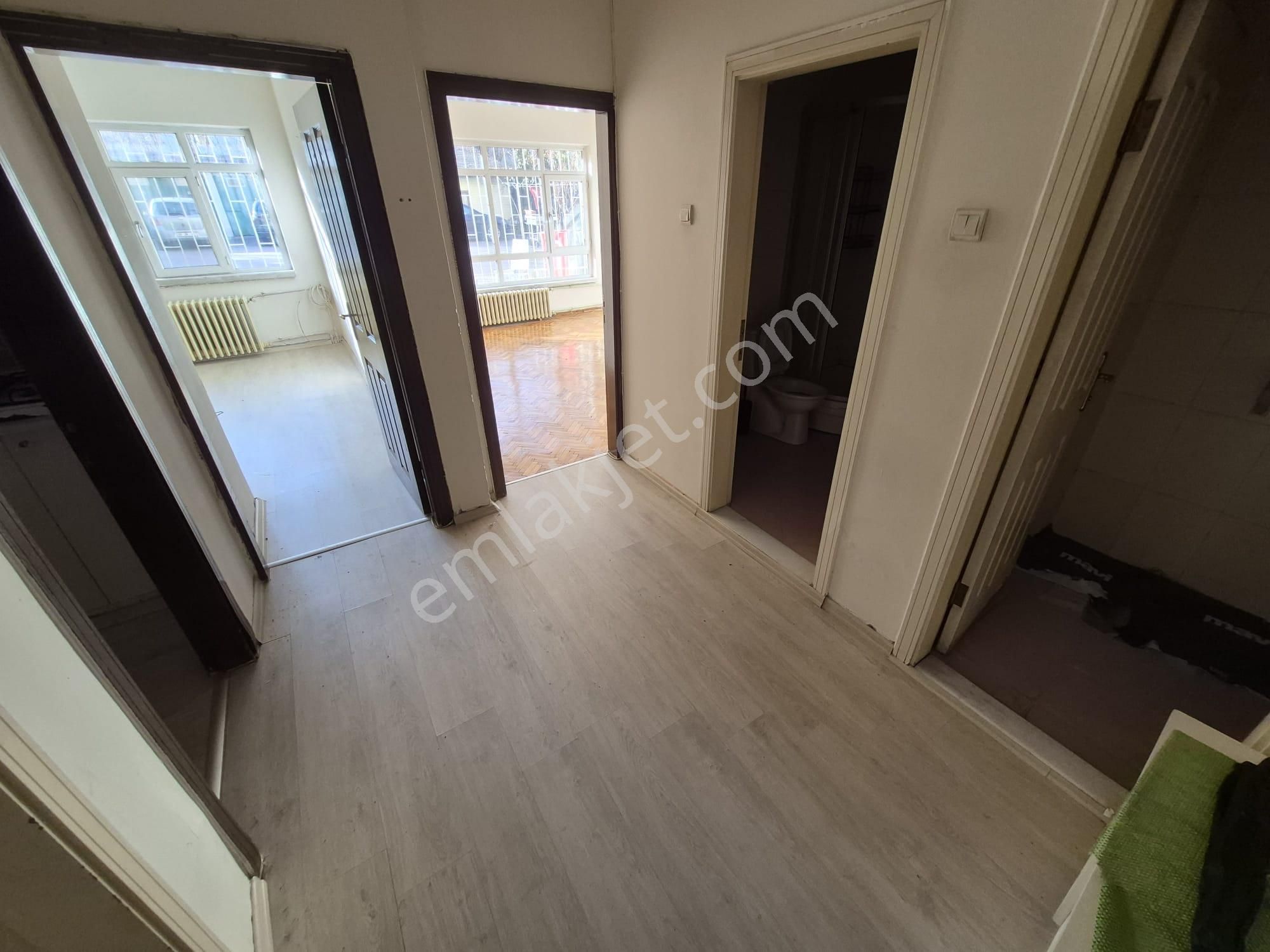 Arel'den Maltepe'de Gençlik Yakını Otoparklı Giriş Kat 2+1 - Görsel 14