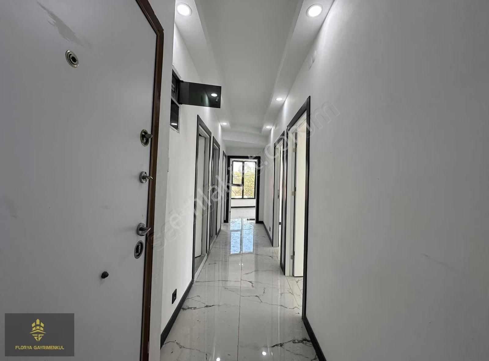 Gaziyakupsatar Cad Yakını Köşe Geniş Lüx Ara Kat 3+1 Daire