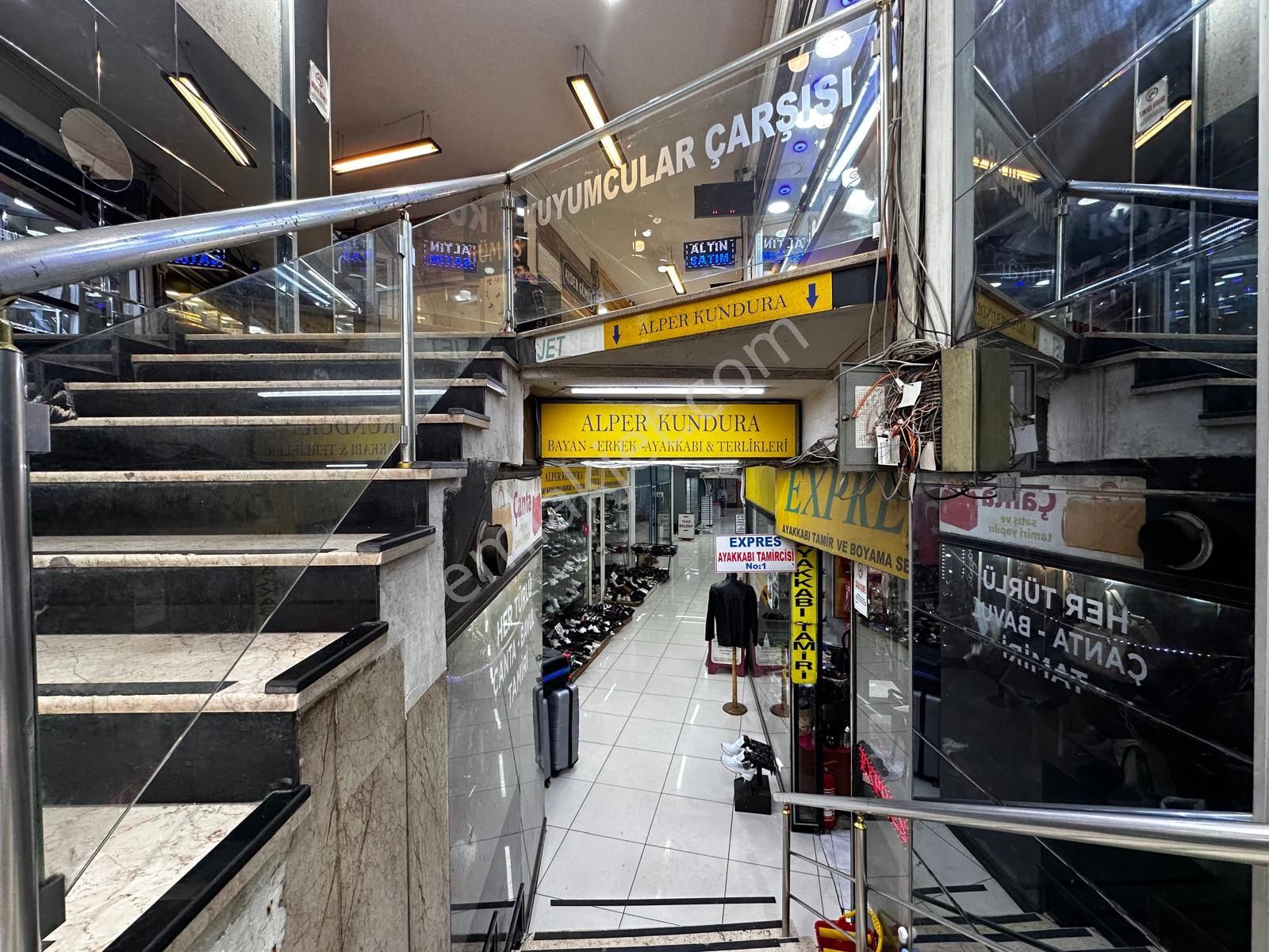 Üsküdar Kuyumcular Çarşısında Satılık 30m² İşyeri - Görsel 4