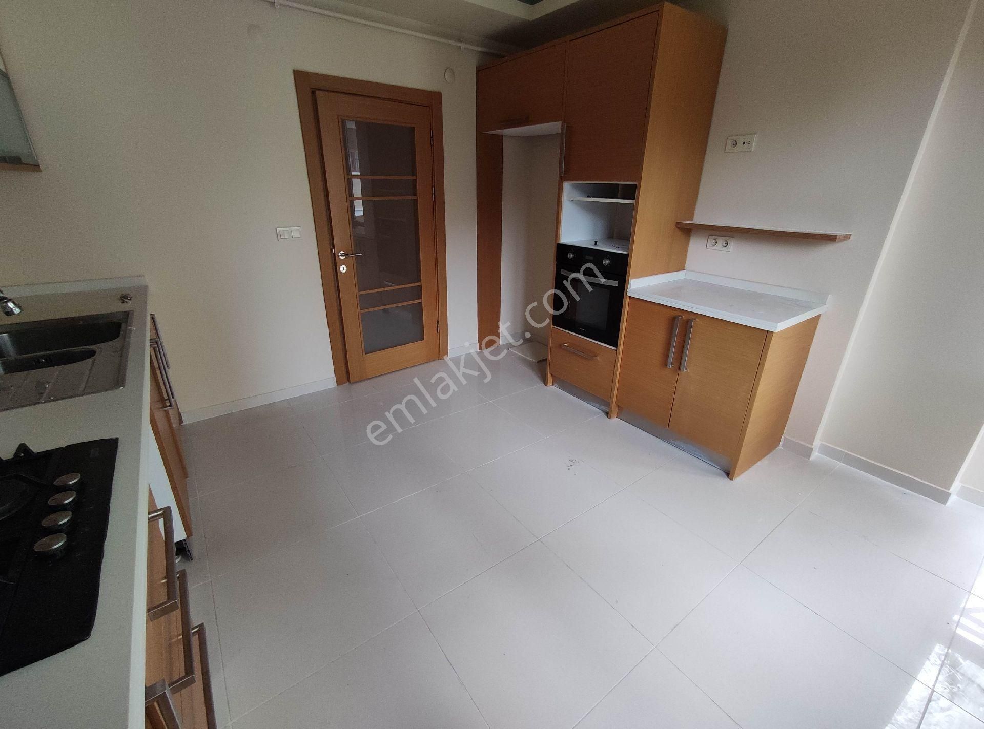 Beykoz Paşa Garden Deniz Manzaralı, Havuzlu, Balkonlu3+1 Kiralık - Görsel 5