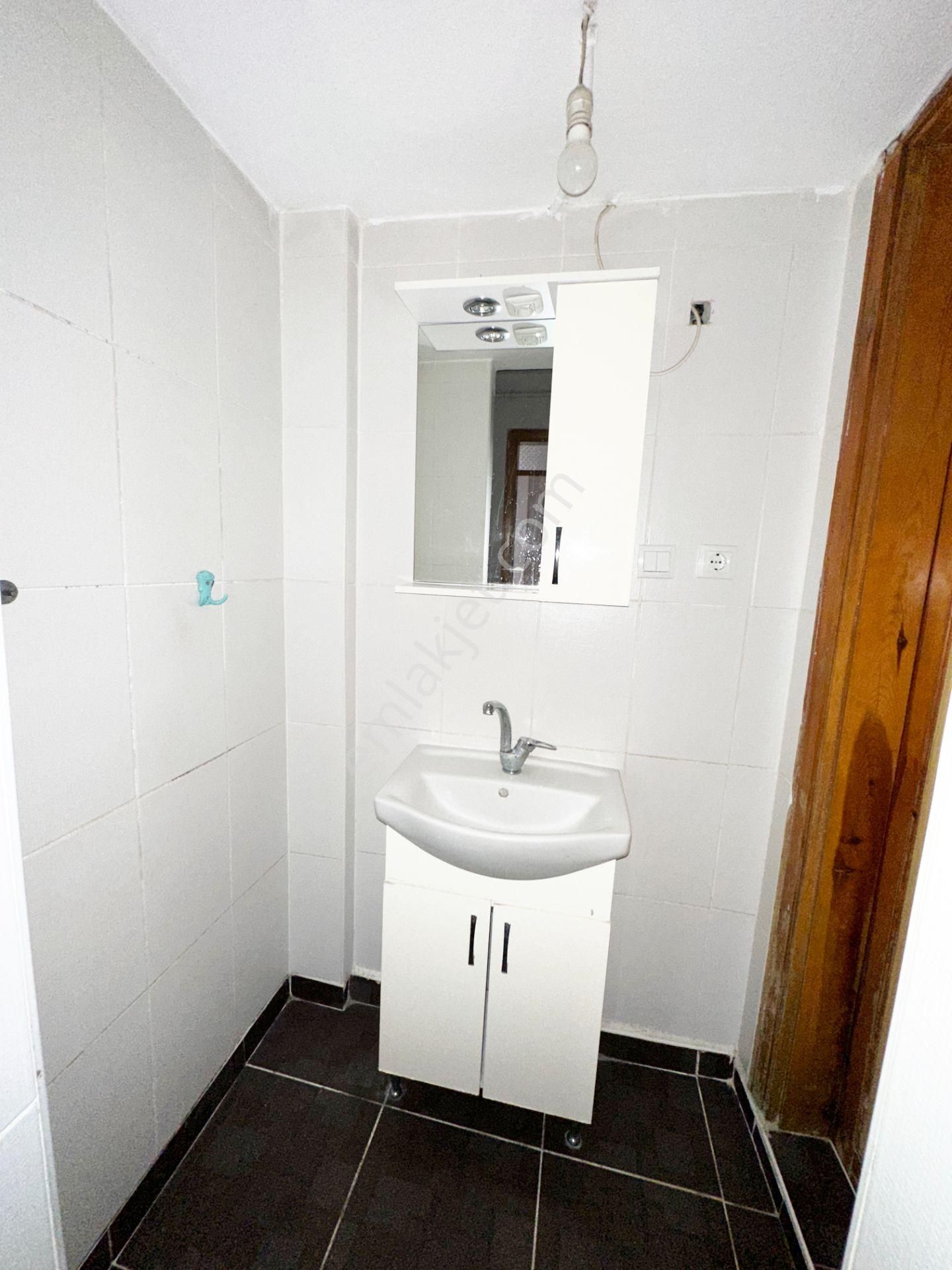 Denizli Atalar'da Balkonlu 3+1 Kiralık Daire - Görsel 19