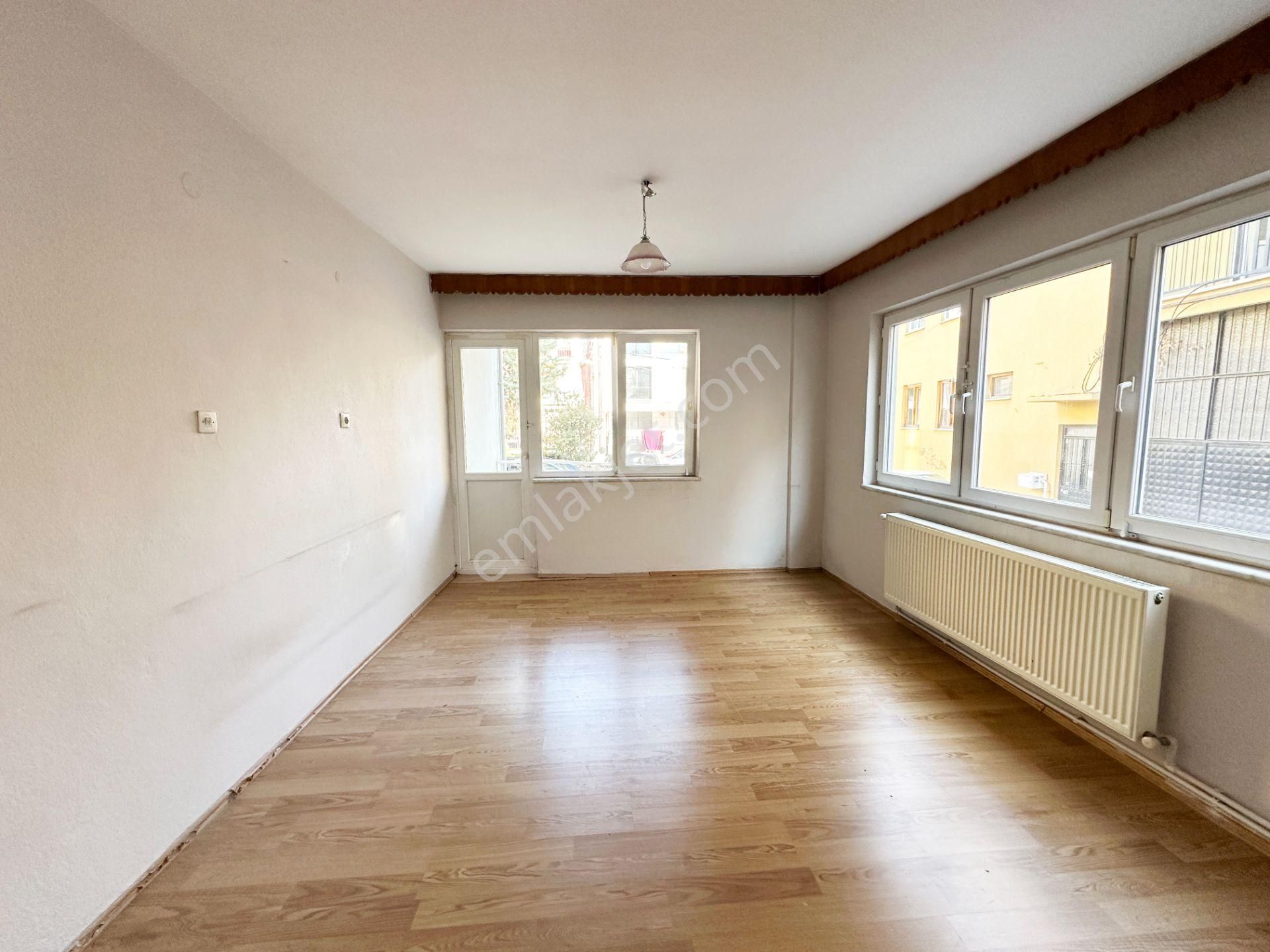 Denizli Atalar'da Balkonlu 3+1 Kiralık Daire