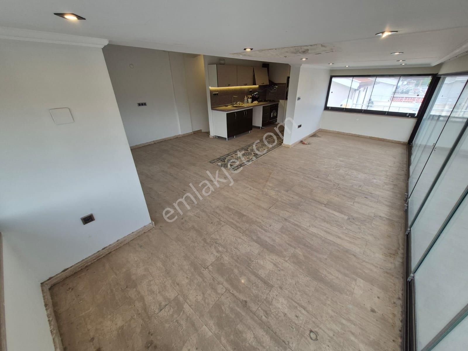 Poyraz Gayrimenkul'den Burhaniye İskele'de Satılık 3+1 Dubleks Daire - Görsel 6