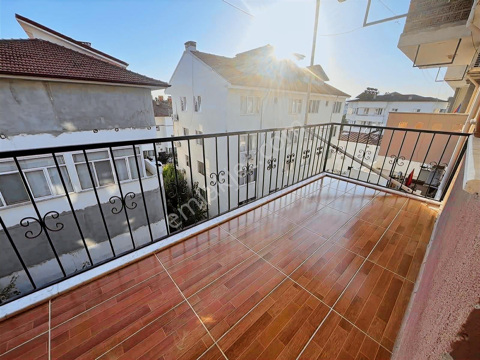 Lavınıa Dan Merkezde Kiralık Eşyalı 2+1 Daire - Görsel 11