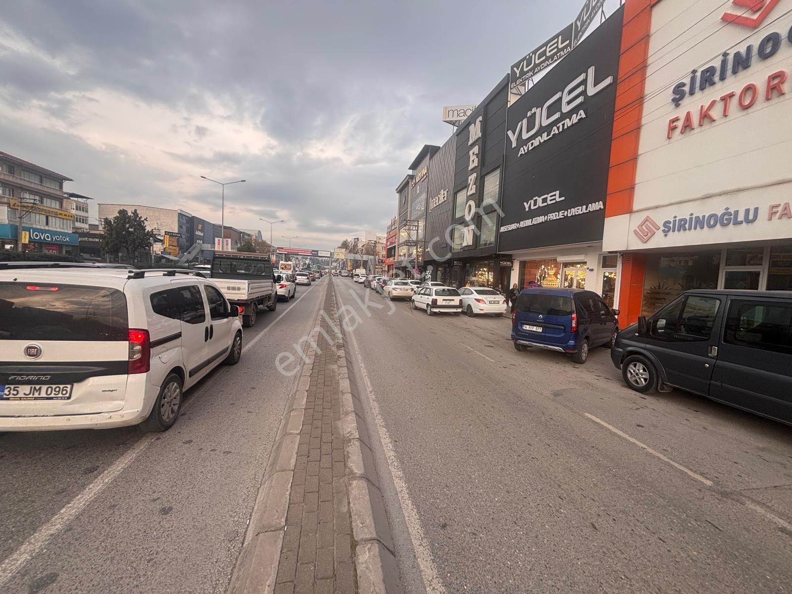 Karabağlar Belediyesi Karşısı 480 M2 3 Katlı Satılık İş Yeri - Görsel 5