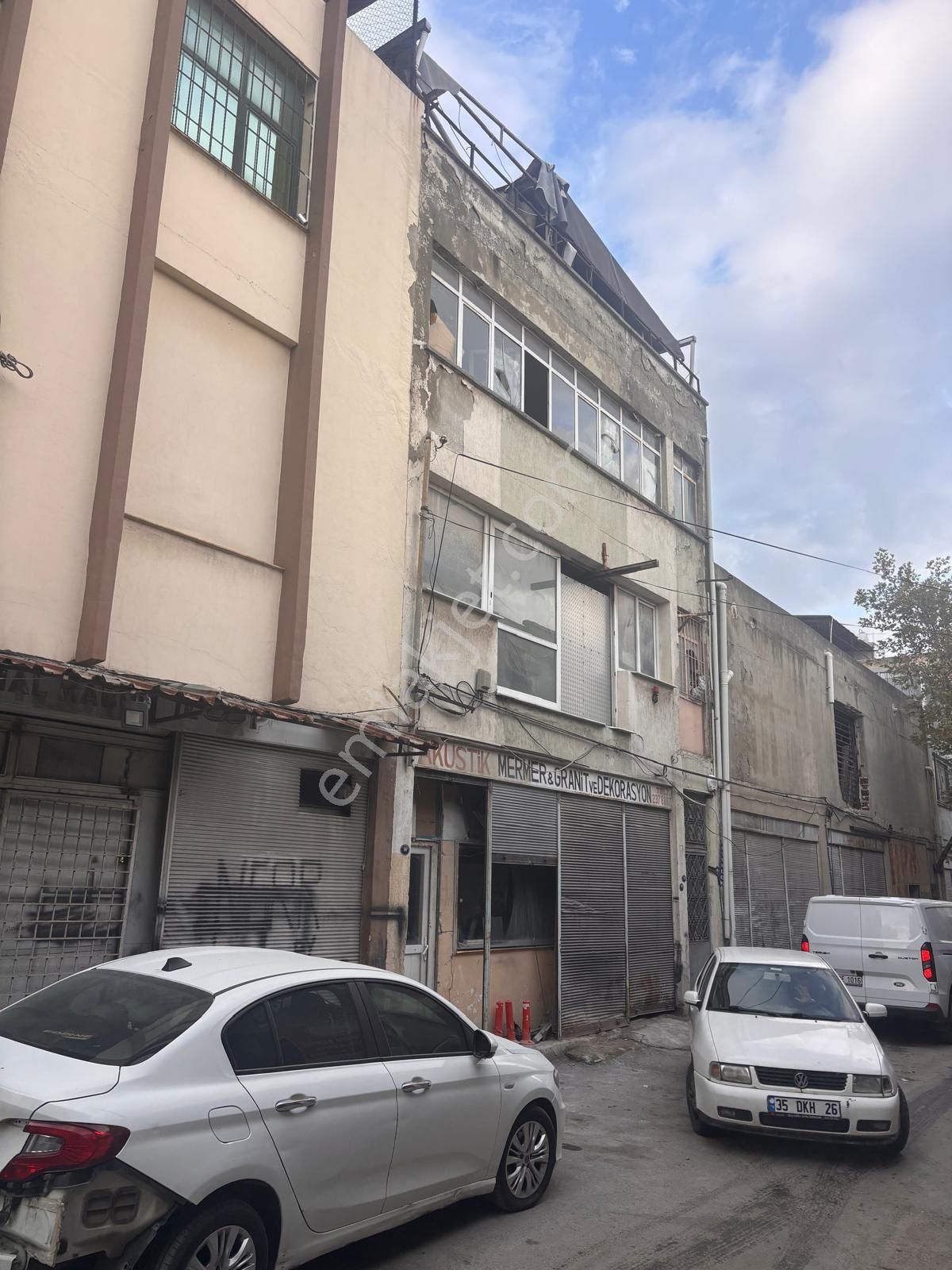 Karabağlar Belediyesi Karşısı 480 M2 3 Katlı Satılık İş Yeri - Görsel 8