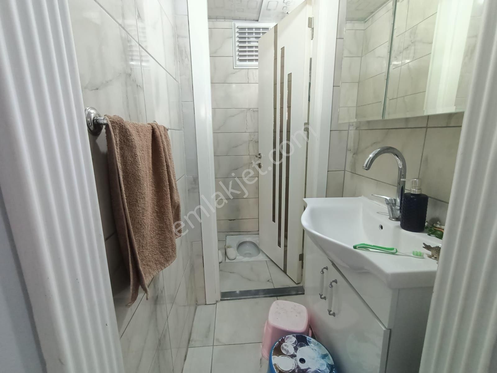 Mehmetçik'te Sınırsız Kredili Cadde Üzerinde İçi Yenilenmiş 2+1 - Görsel 21