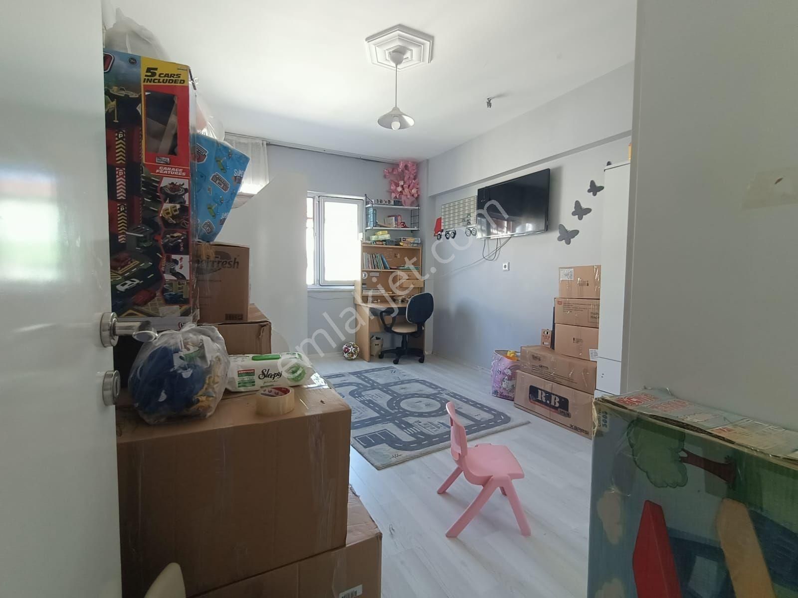 Mehmetçik'te Sınırsız Kredili Cadde Üzerinde İçi Yenilenmiş 2+1 - Görsel 5