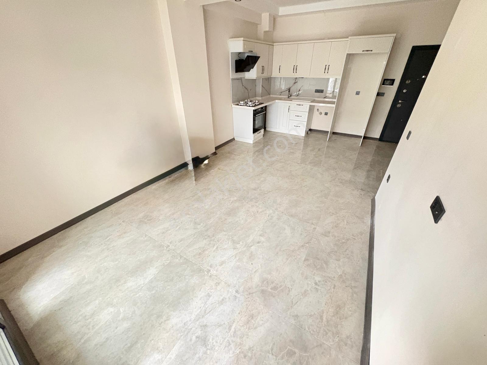 Akçay Sezgin Emlaktan Çamlıbelde Yüzme Havuzlu Satılık 1+1 Daire - Görsel 2
