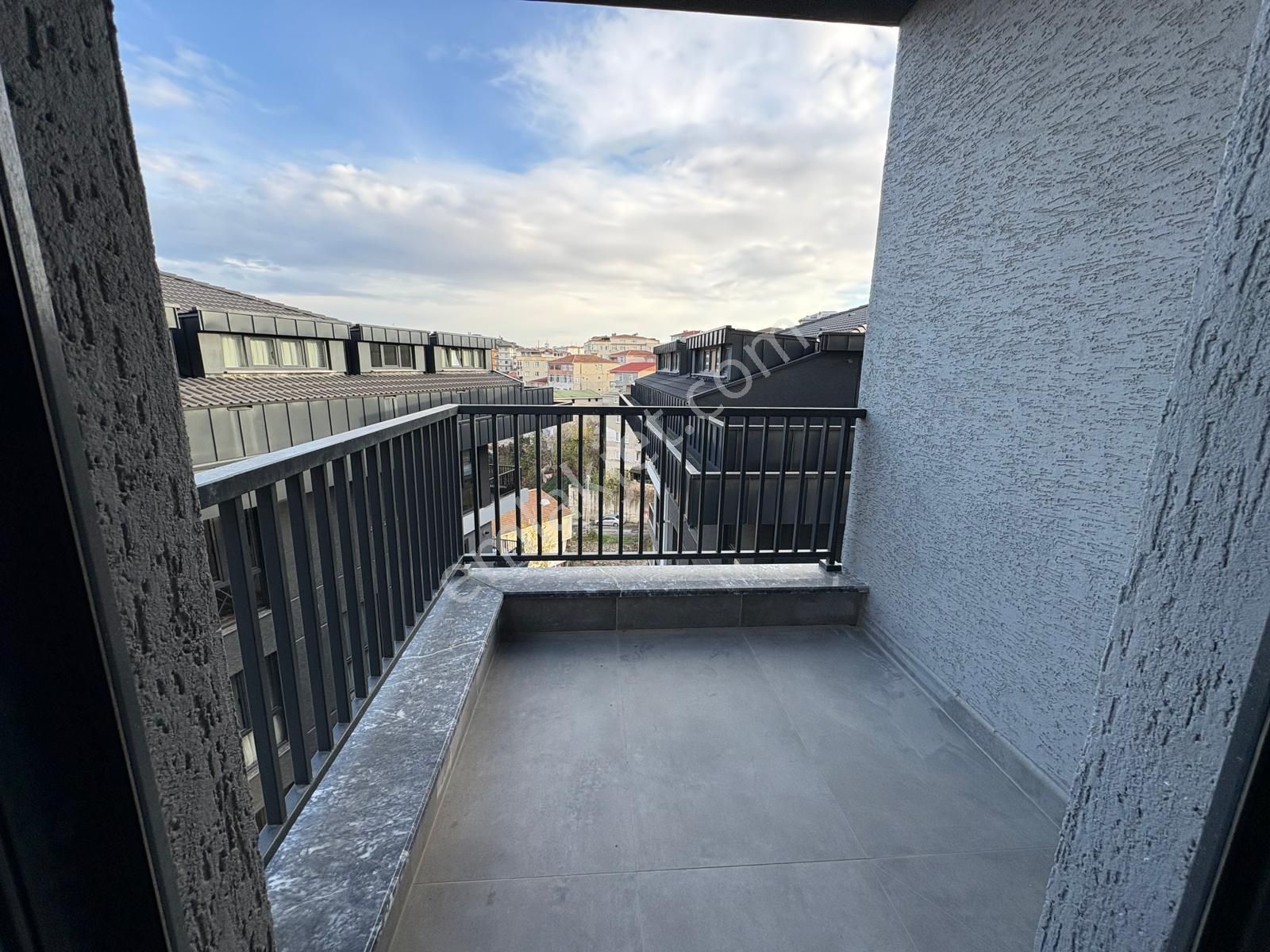 Çengelköy Envarev Sitesi 'nde Lüks 3+1 Satılık Daire - Görsel 2