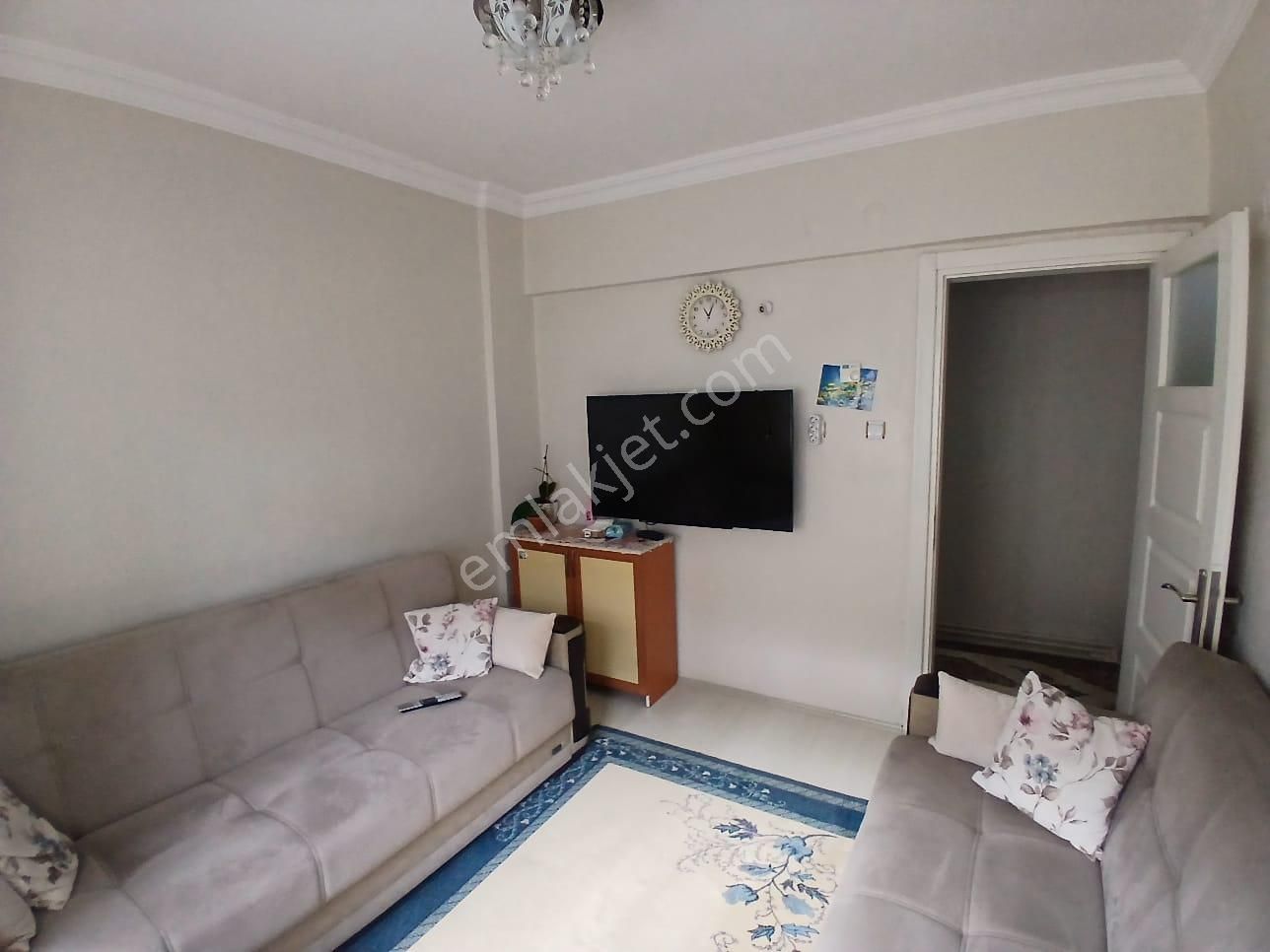 Akçay Emlak'tan Akşehir İstasyon Mahallesinde Asansörlü Ara Kat Komple Bakımlı Satılık 3+1 Daire - Görsel 6