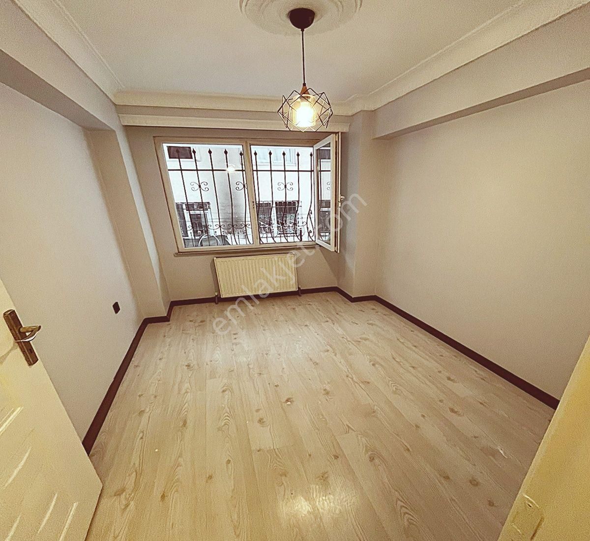 Esenyurt Üç Evlerde Kiralık 2+1 Yüksek Giriş - Görsel 3