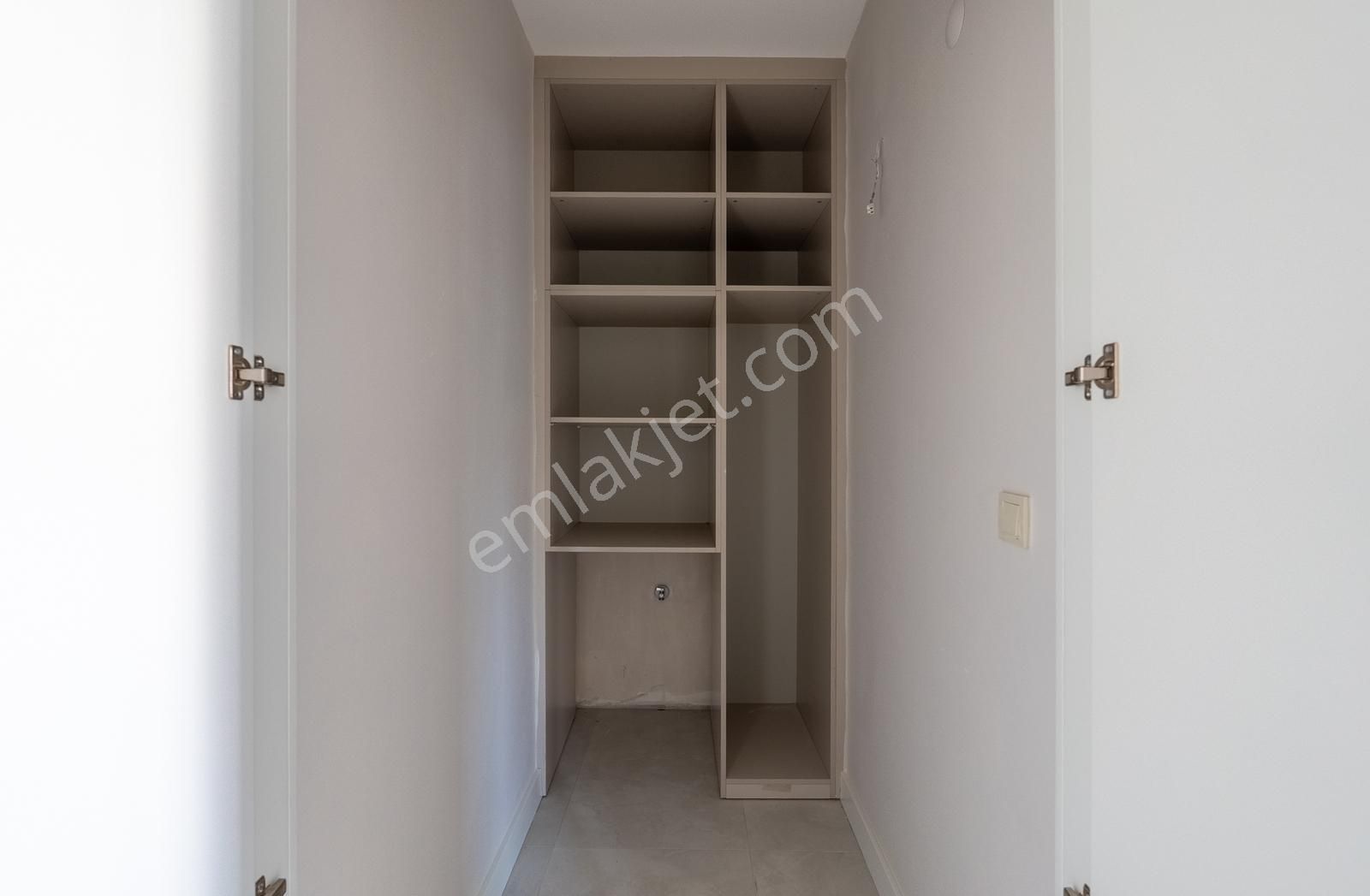 Karşıyaka Sahilde 3+1 Otoparklı Lüks Yalı Dairesi - Görsel 7